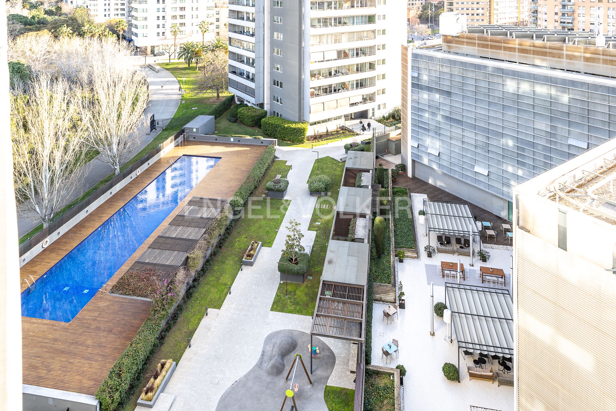 Excellent apartment with communal facilities in Illa del Cel
