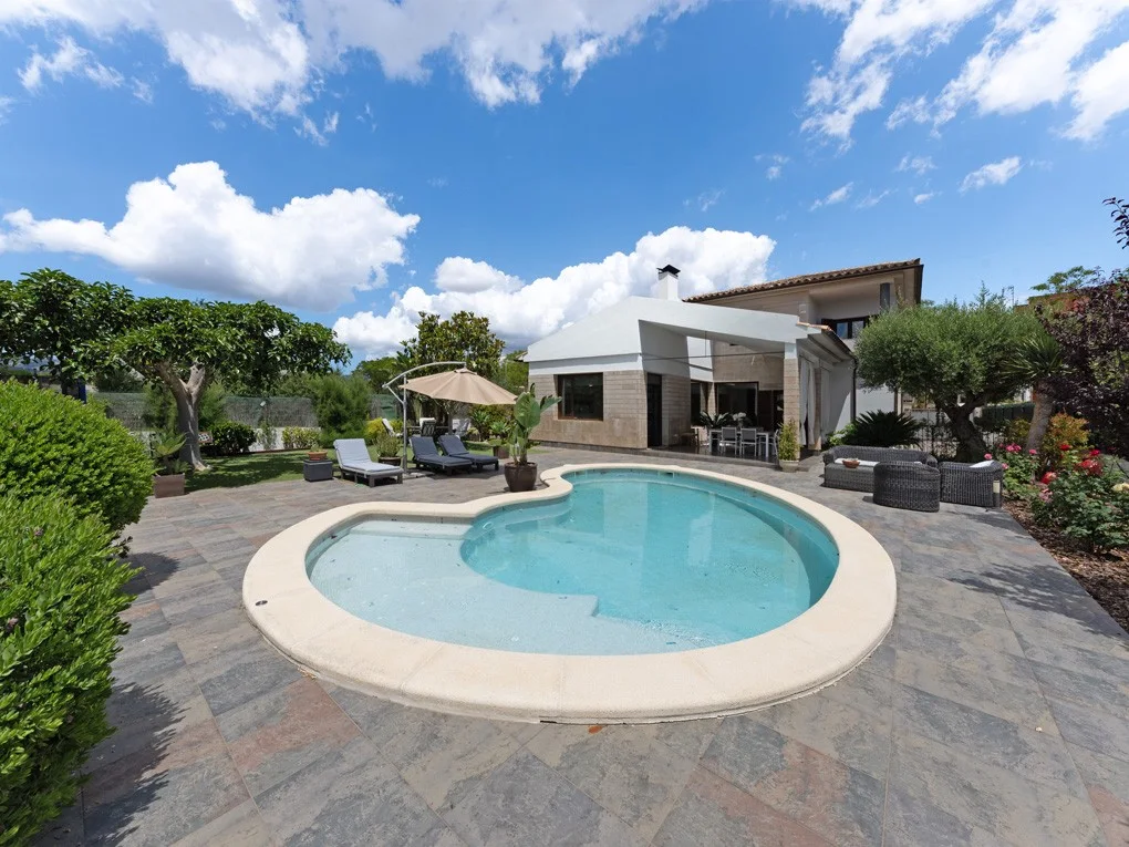 Magnífica vivienda unifamiliar con piscina privada en Establiments