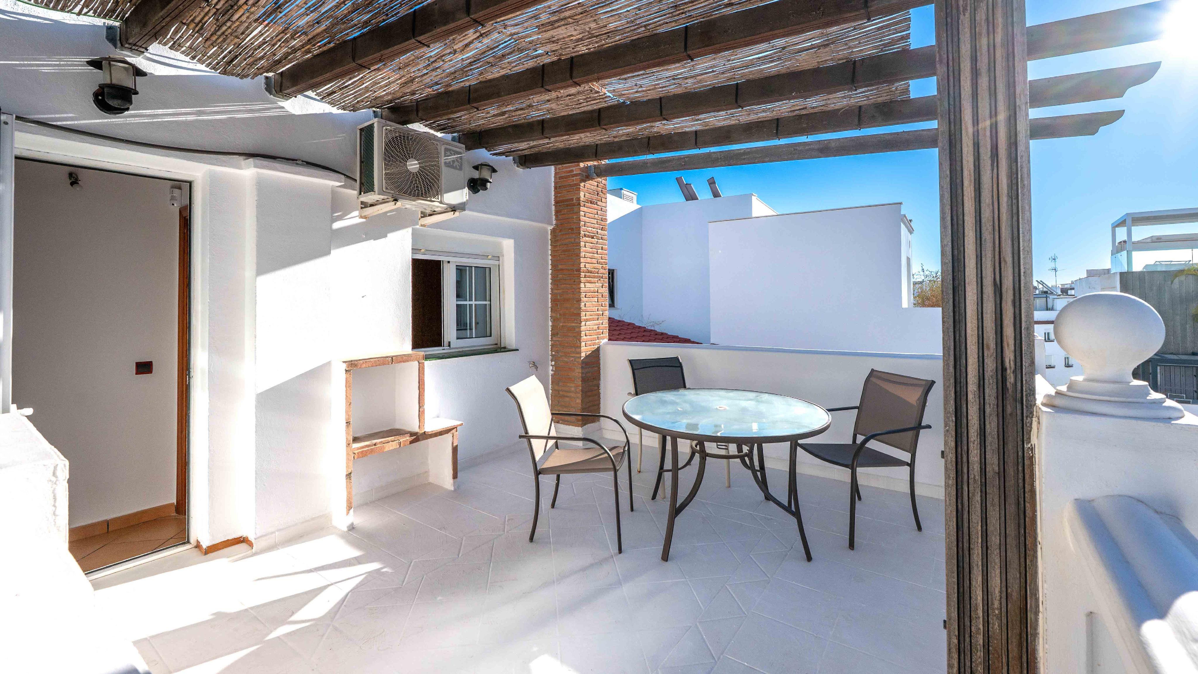 Townhouse with 3 bedrooms and sun terrace in the center of Estepona