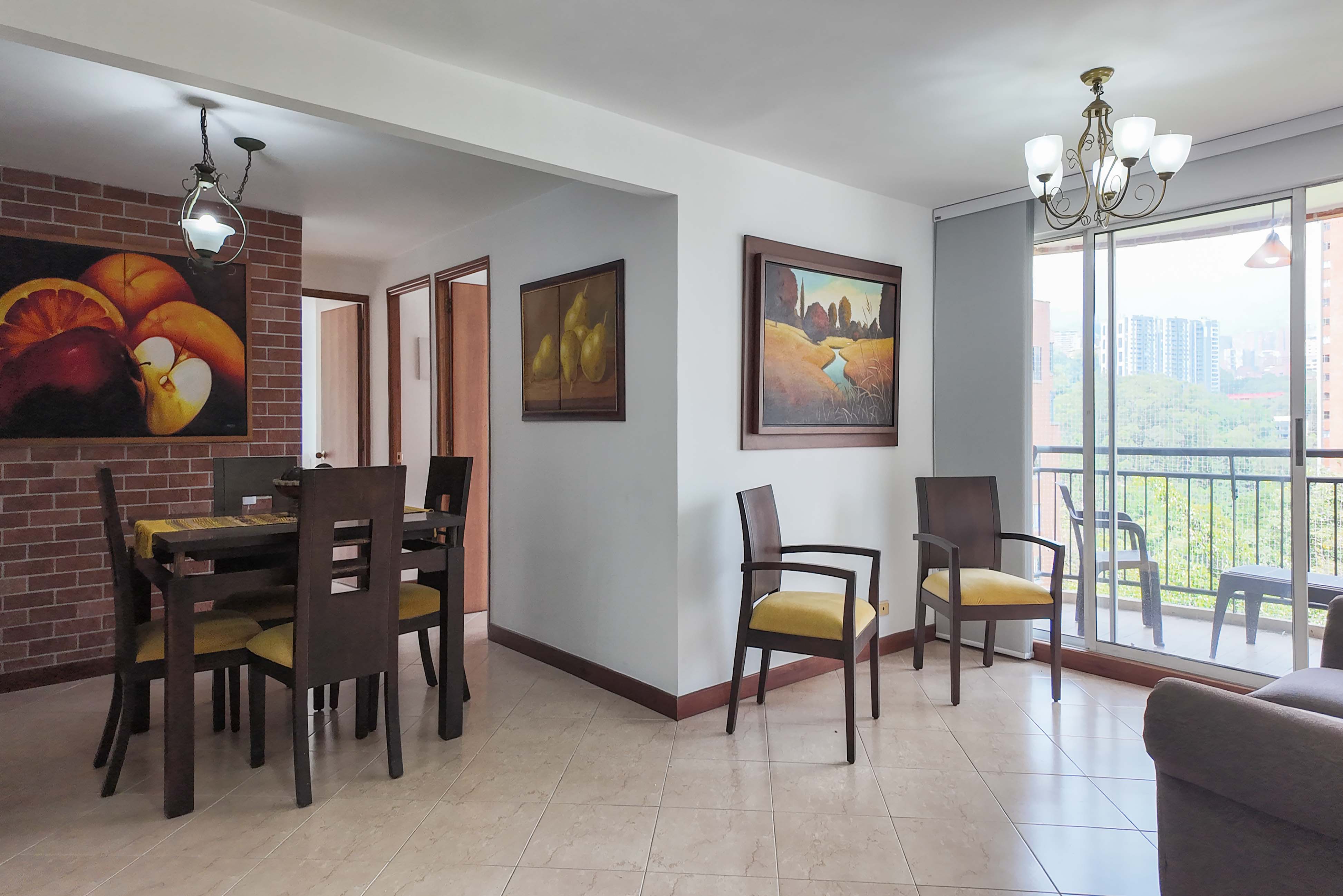 Apartamento amoblado con balcón y clubhouse para arriendo en La Frontera