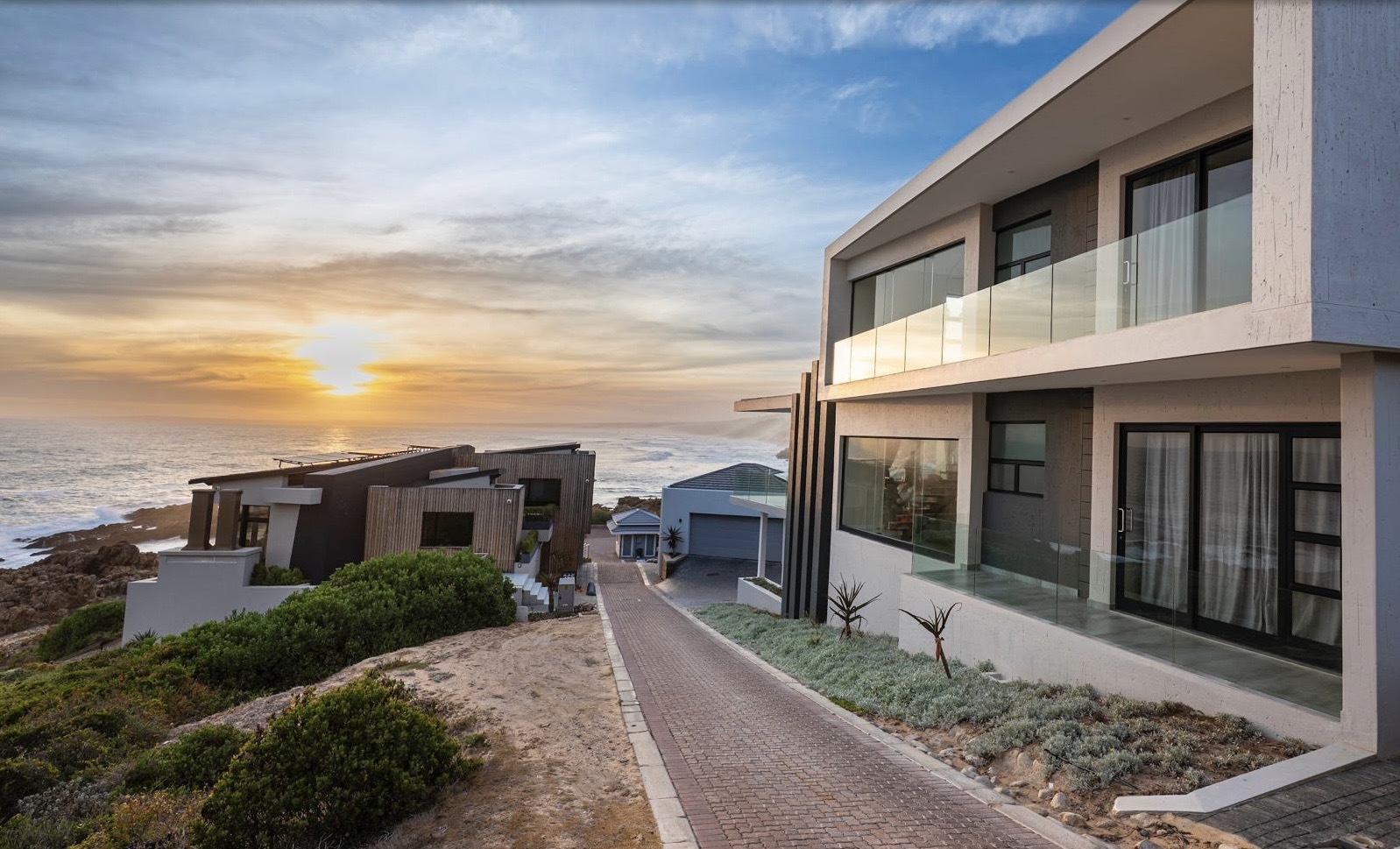 Space, Security, Sea Views: This Oysterbay Home Has It All