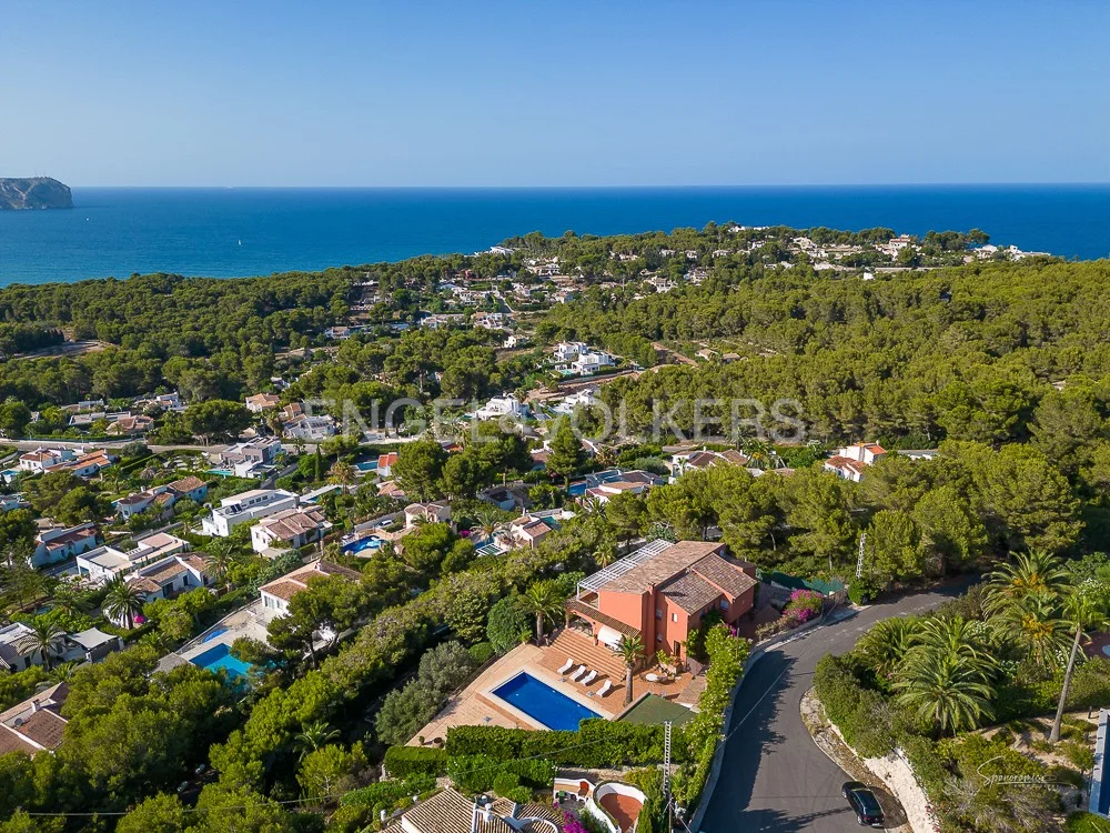 Excepcional Villa en Javea con Espectaculares Vistas al Mar