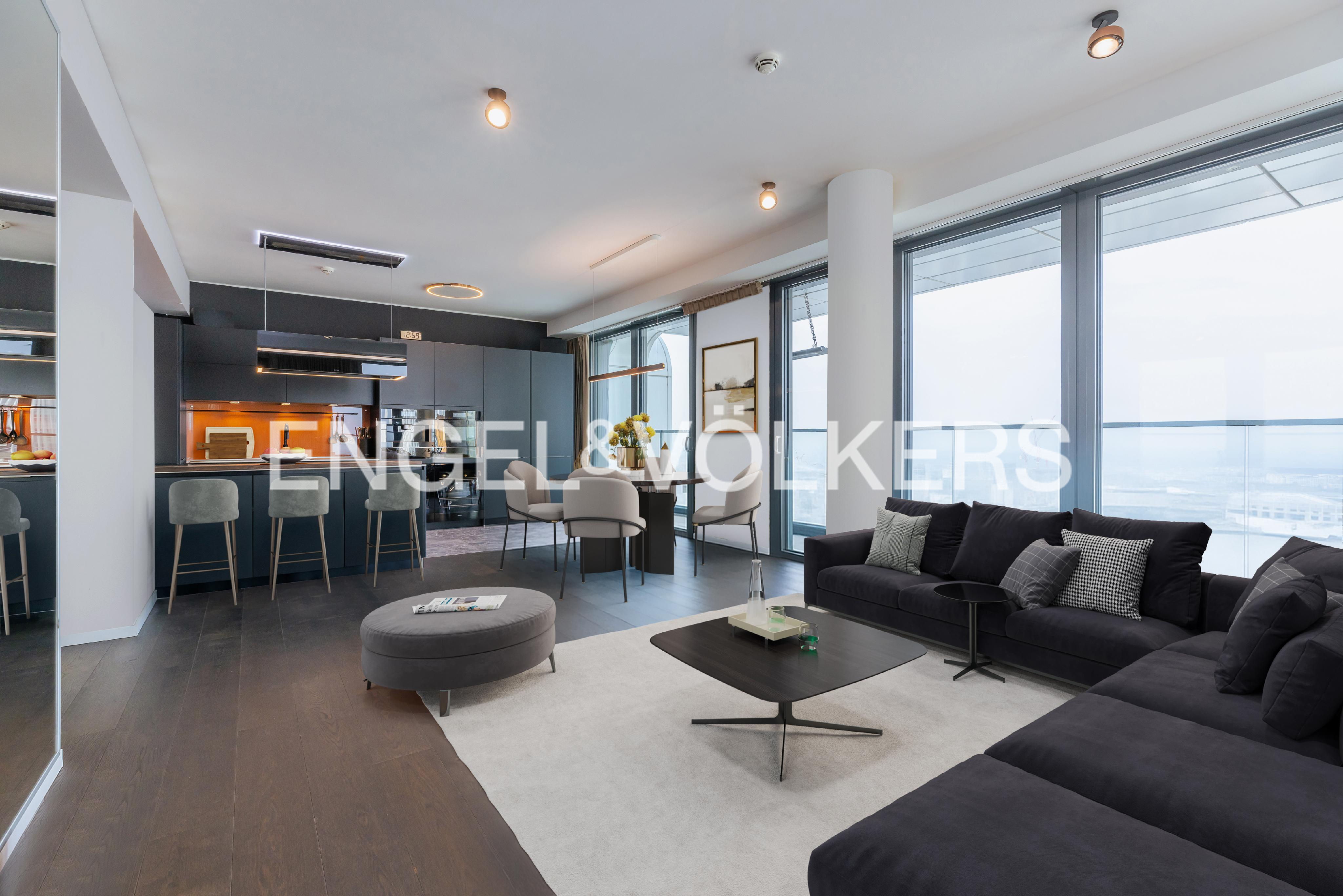 Grand Tower: Spacious living with breathtaking 180° panoramic views of the skyline and Taunus