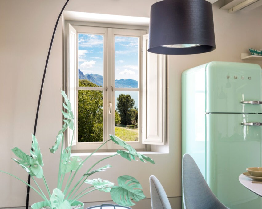 Attico di design con vista lago a Iseo