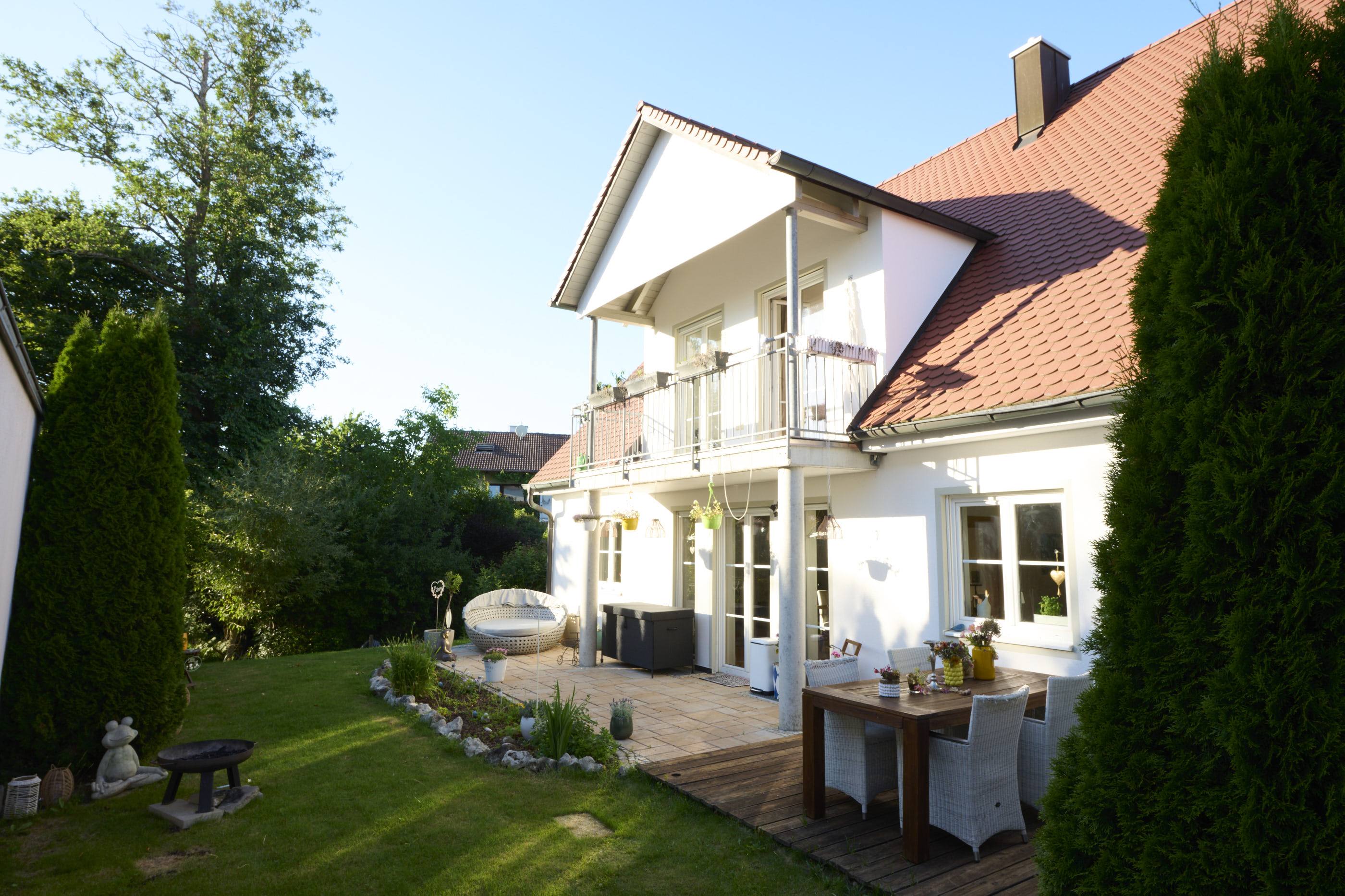 Familienfreundliches Einfamilienhaus mit Doppelgarage und sonnigem Garten