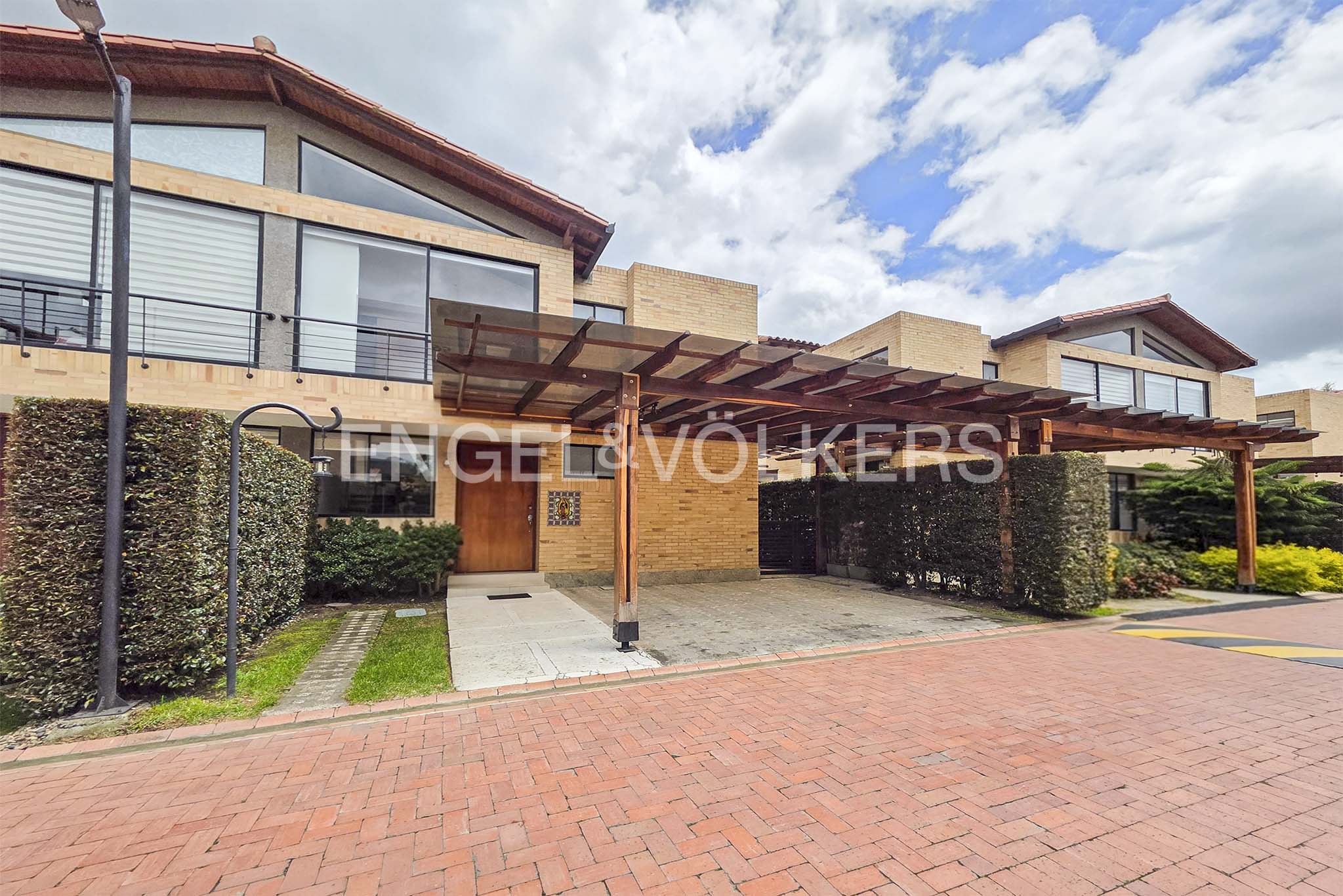 Casa en condominio con clubhouse para venta en Cajicá
