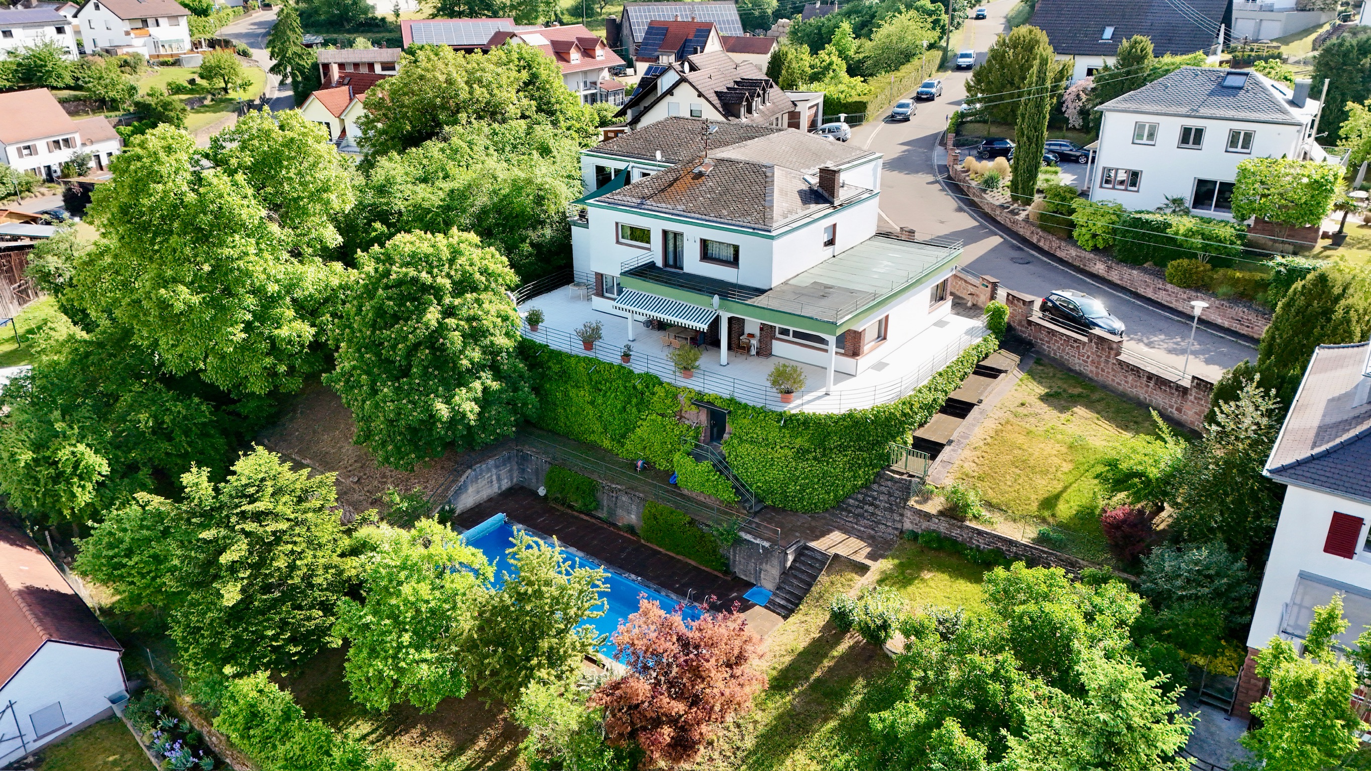Vielseitiges Anwesen mit außergewöhnlichem Potenzial in Freudenberg am Main