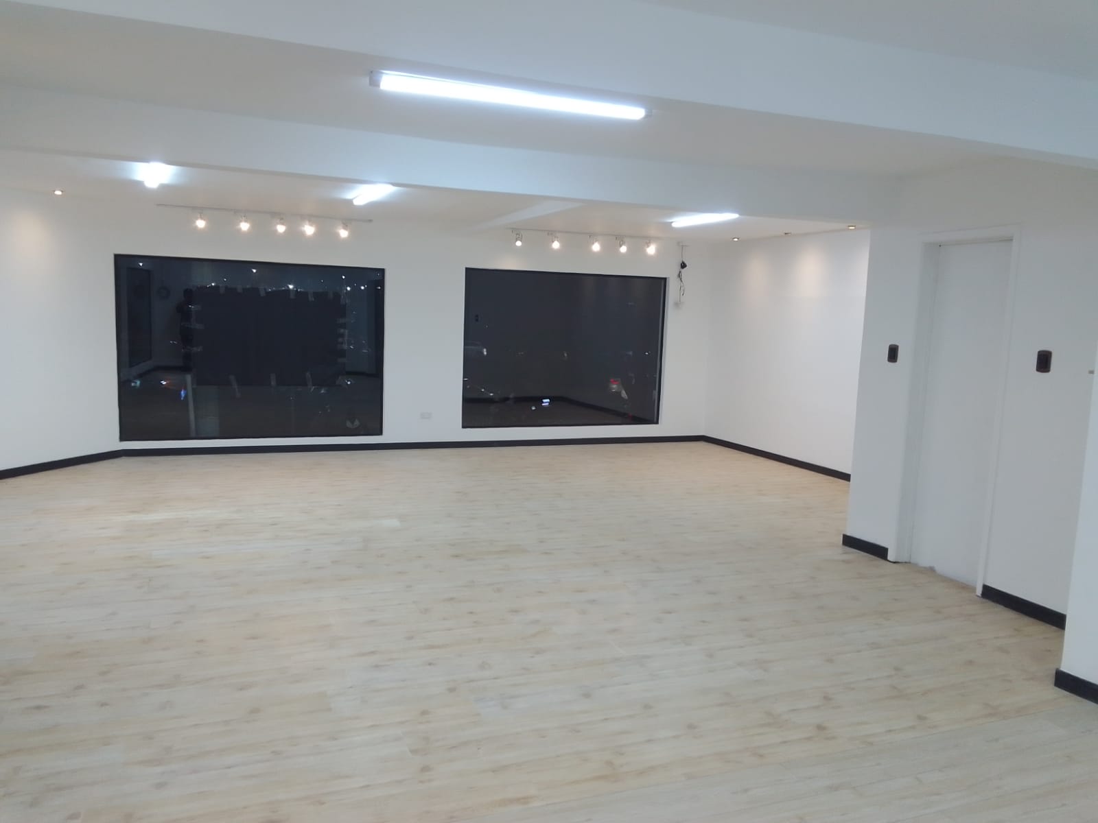 Arriendo local de 160m2 en el Barrio Santa Sofia / Barrios Unidos