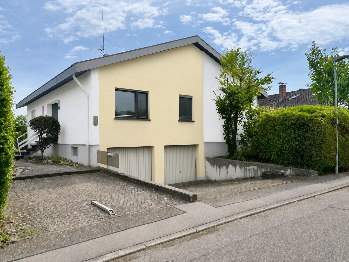 Wohnen auf einer Ebene in ruhiger Lage mit großem Grundstück