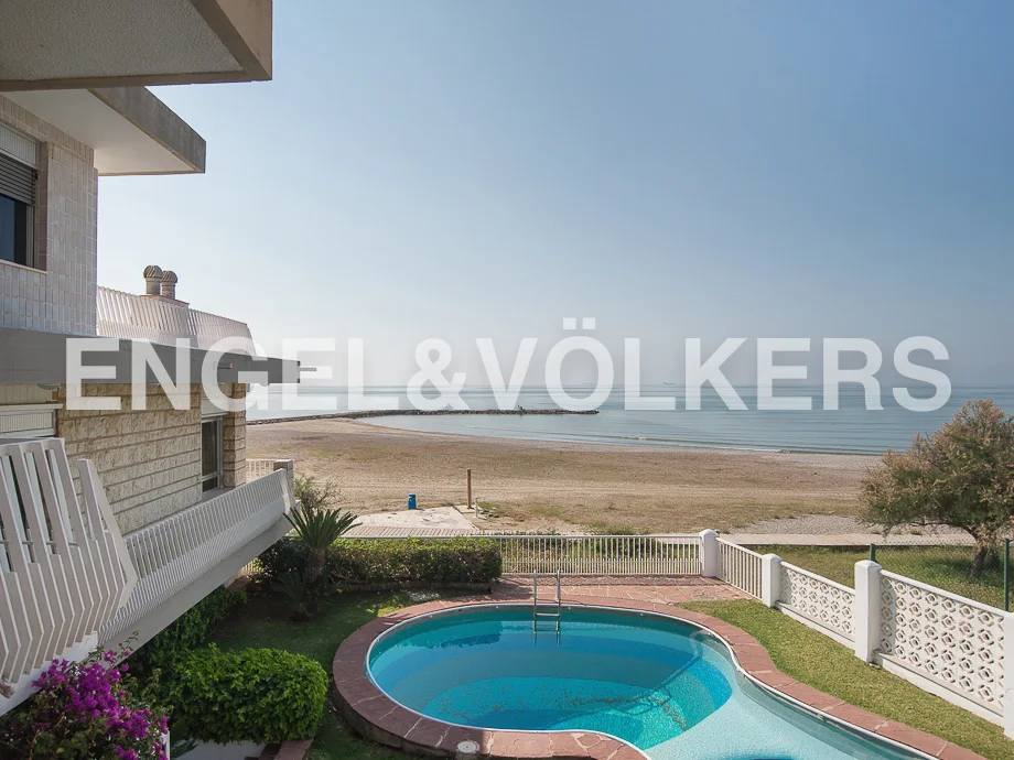 Villa for rent, next to the sea in Benicassim