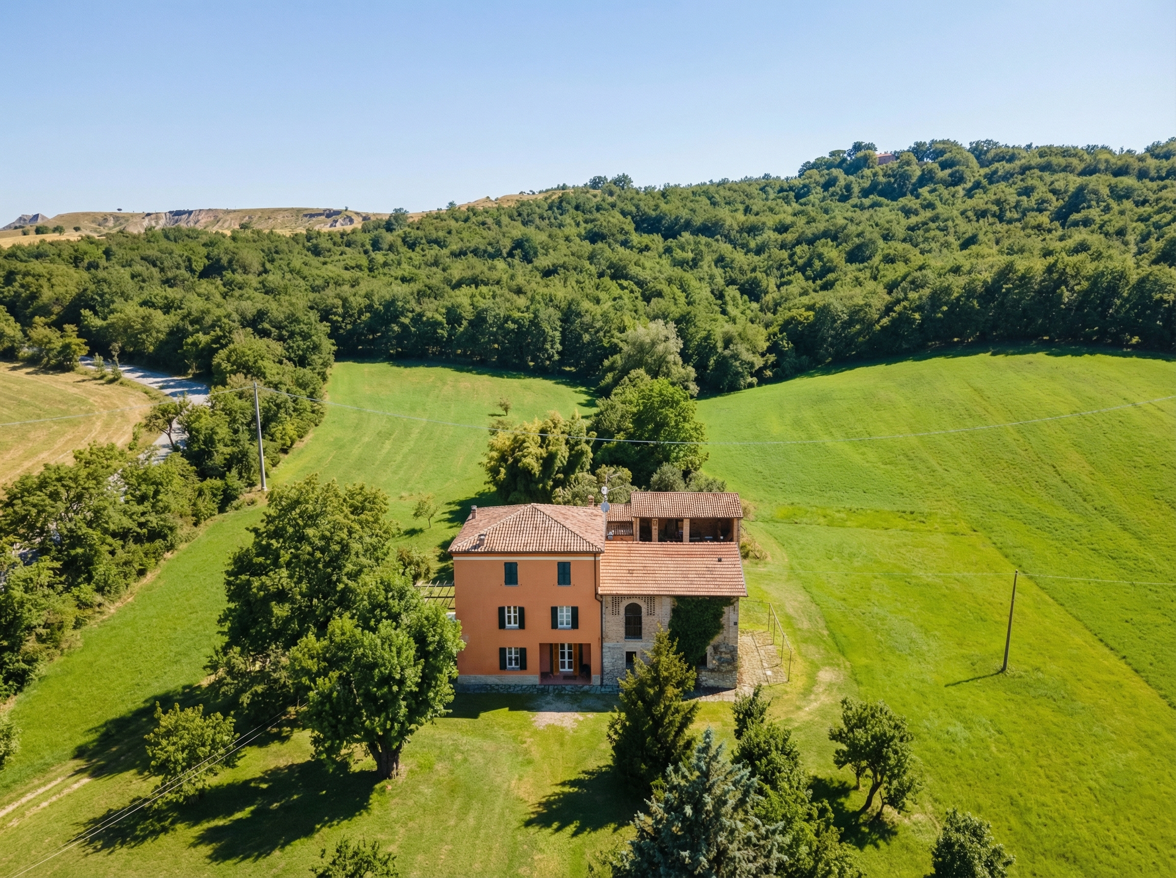 Where tradition meets modern momfort: a restored country home