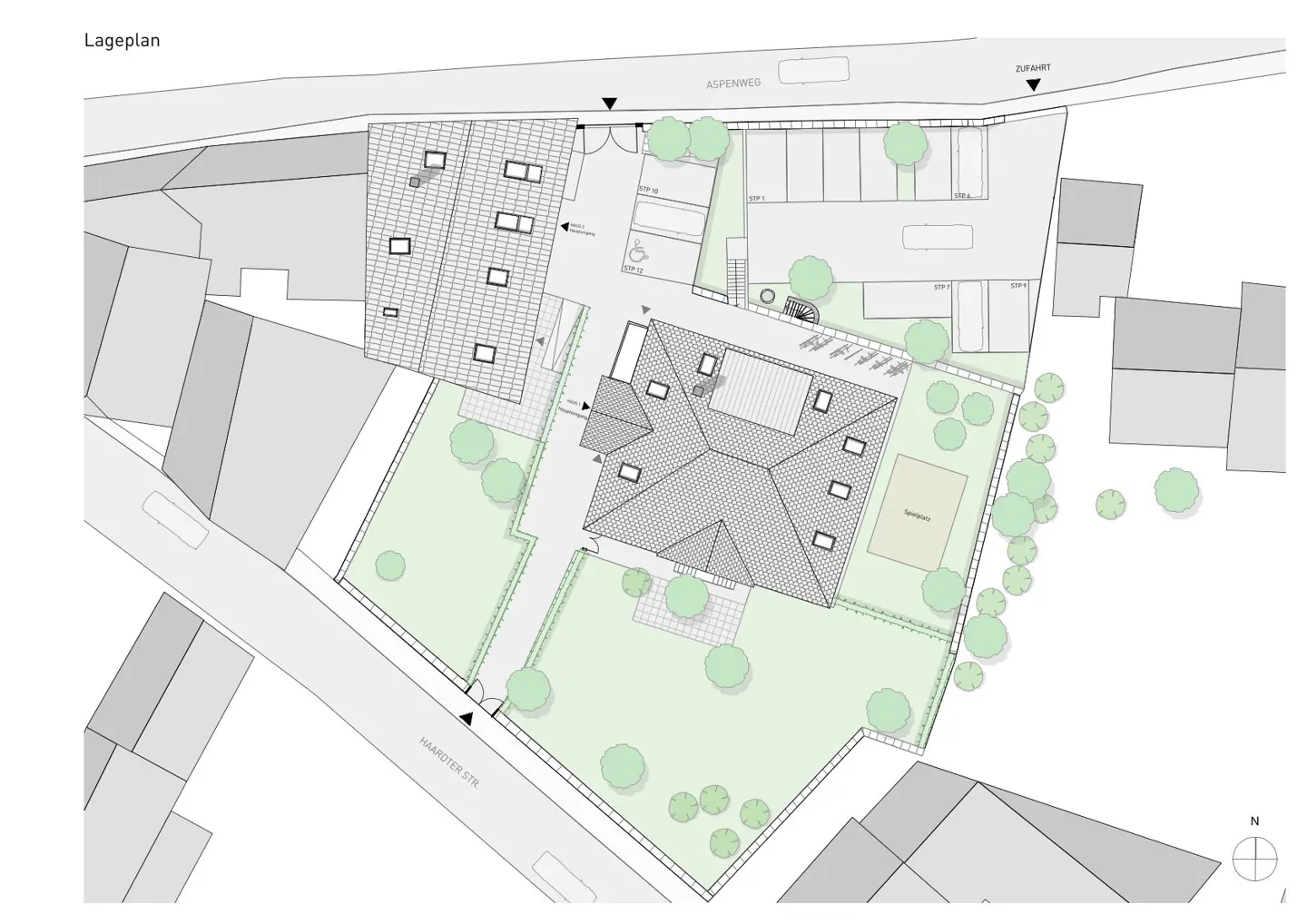 Site plan showing a house with a gray roof, green lawn, trees, parking, and a playground. Streets are labeled "Aspenweg" and "Haaroter Str."