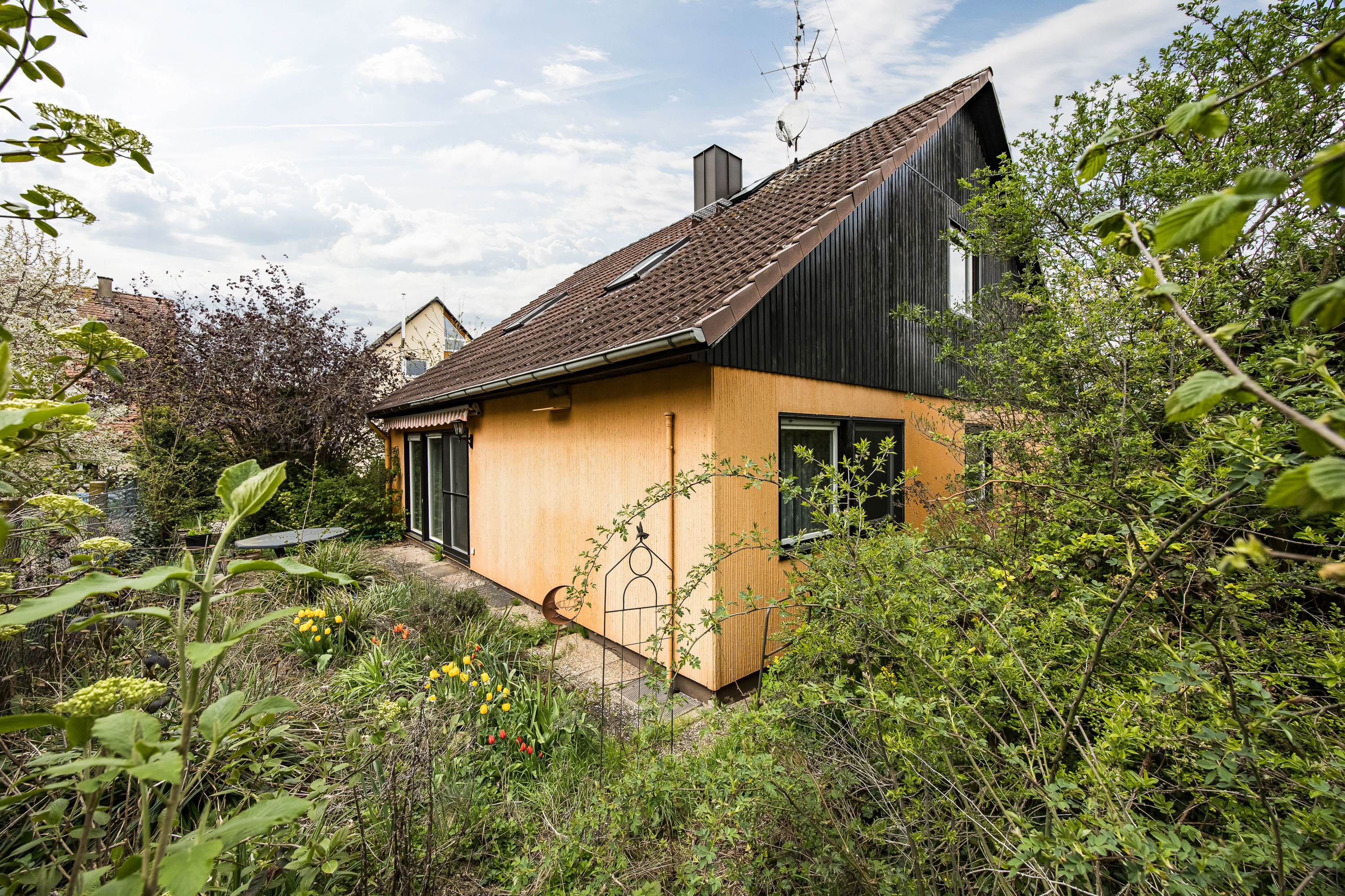 Ländliche Idylle trifft Stadtnähe - Einfamilienhaus mit Potenzial