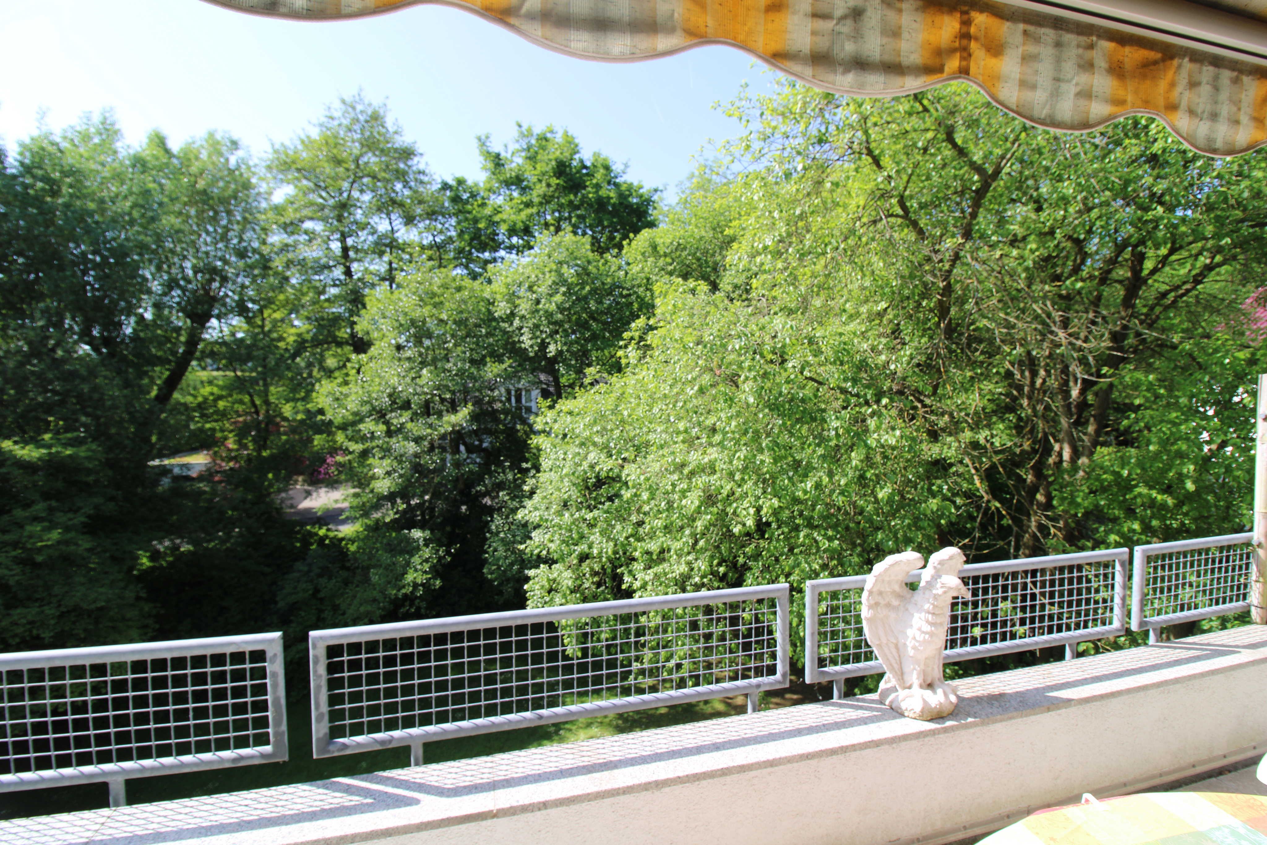 Sofort bezugsbereit: 4 Zimmer, Terrasse, Garage, Einbauküche & Fußbodenheizung