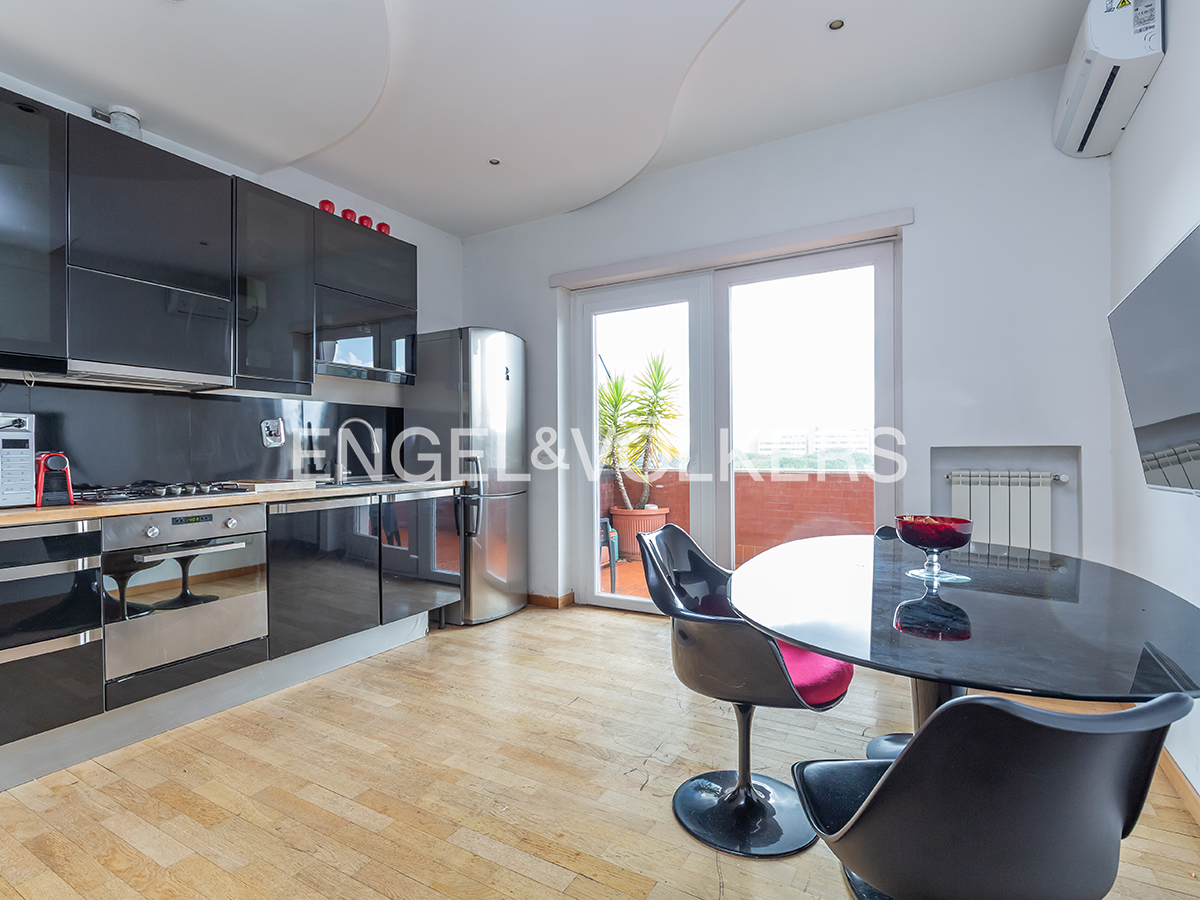 Bright panoramic apartment