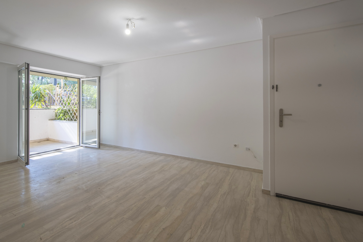 Well-maintained ground-floor apartment of 44 sq.m.