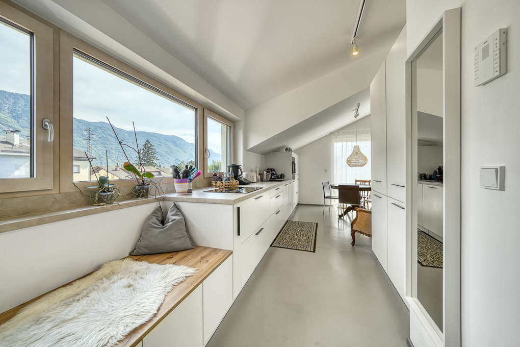 Stilvolle 2-Zimmer-Dachgeschosswohnung mit exklusiver Ausstattung