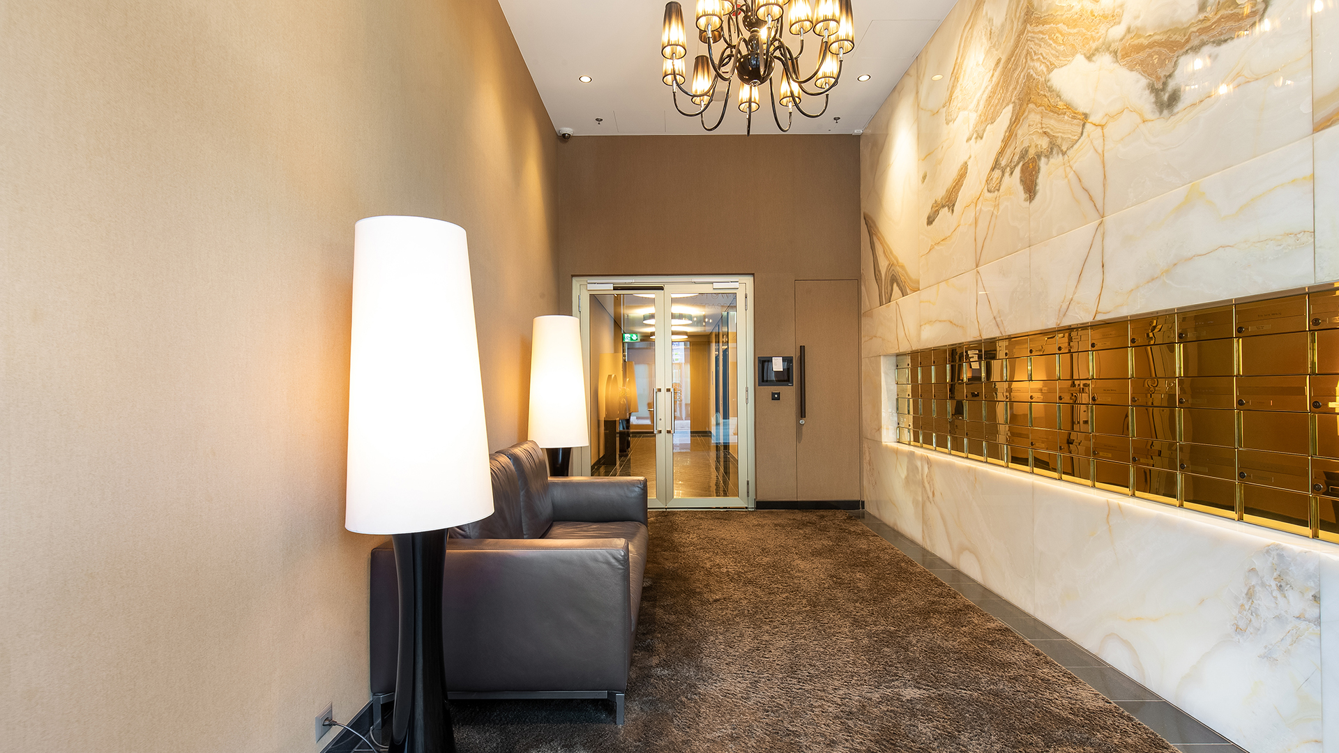 Eine Klasse für sich – Möblierte Luxusresidenz im Mobimo Tower
