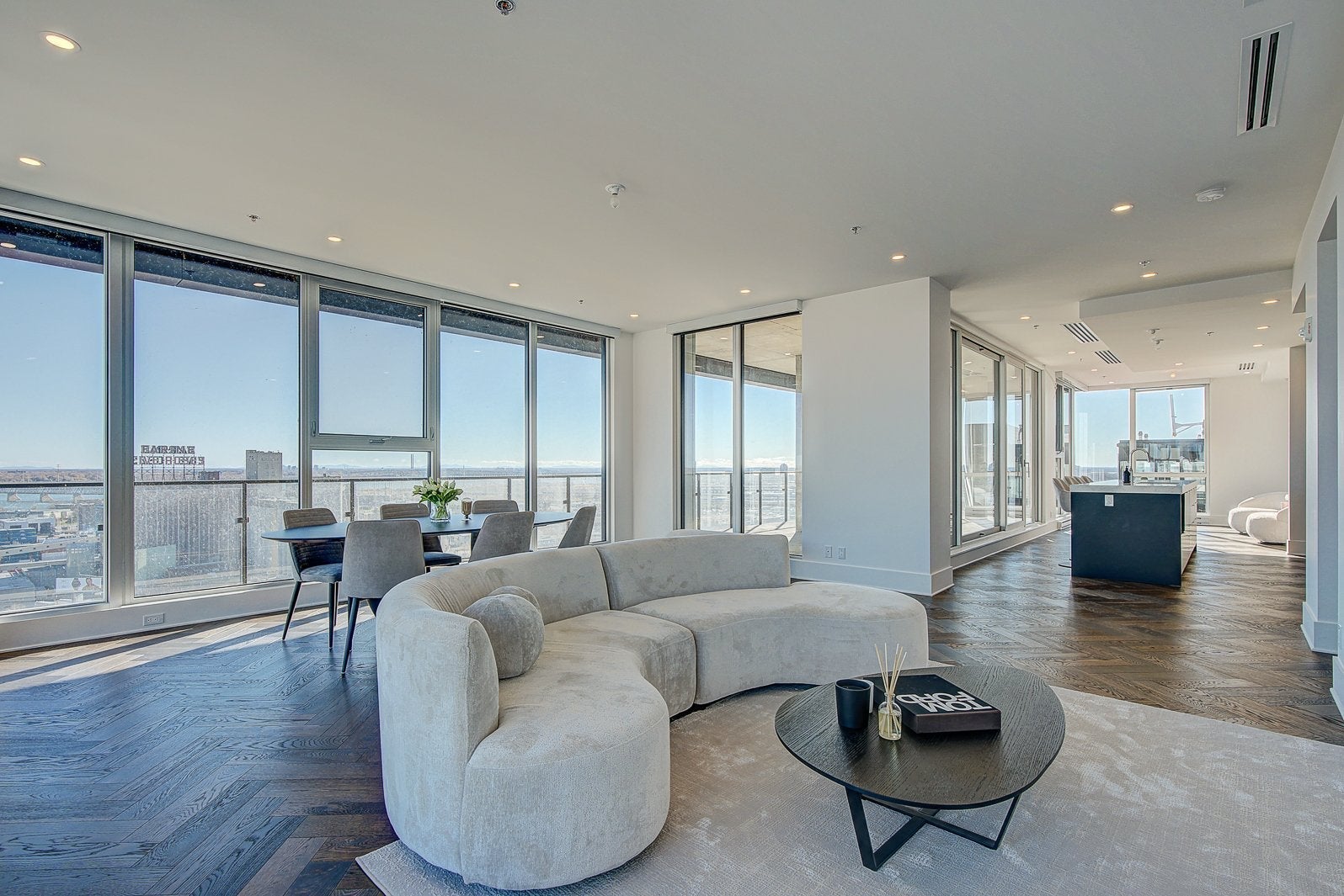 Remarkable Penthouse with breathtaking views