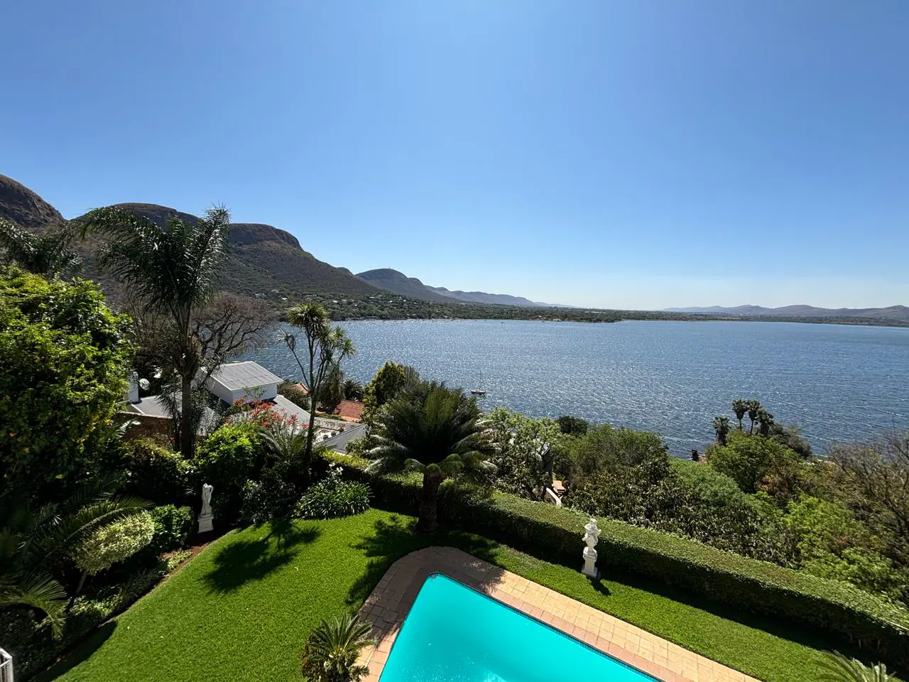 Views of the dam and swimming pool