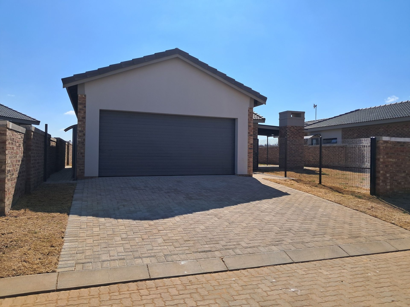 Spacious 3-Bedroom Home in Birchwood Country Estate