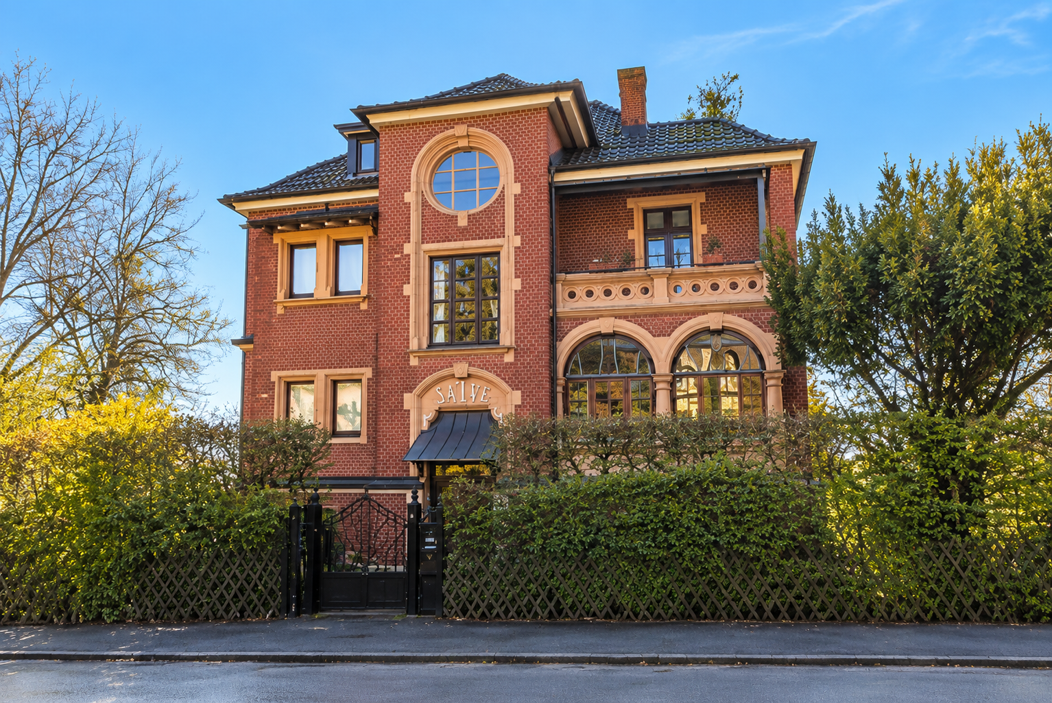 Exklusive Gründerzeit Villa -    außergewöhnliche Residenz in einer der begehrtesten Wohnlagen von Kassel