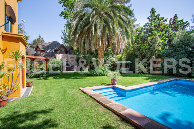 Frente a Plaza en Golf de Manquehue
