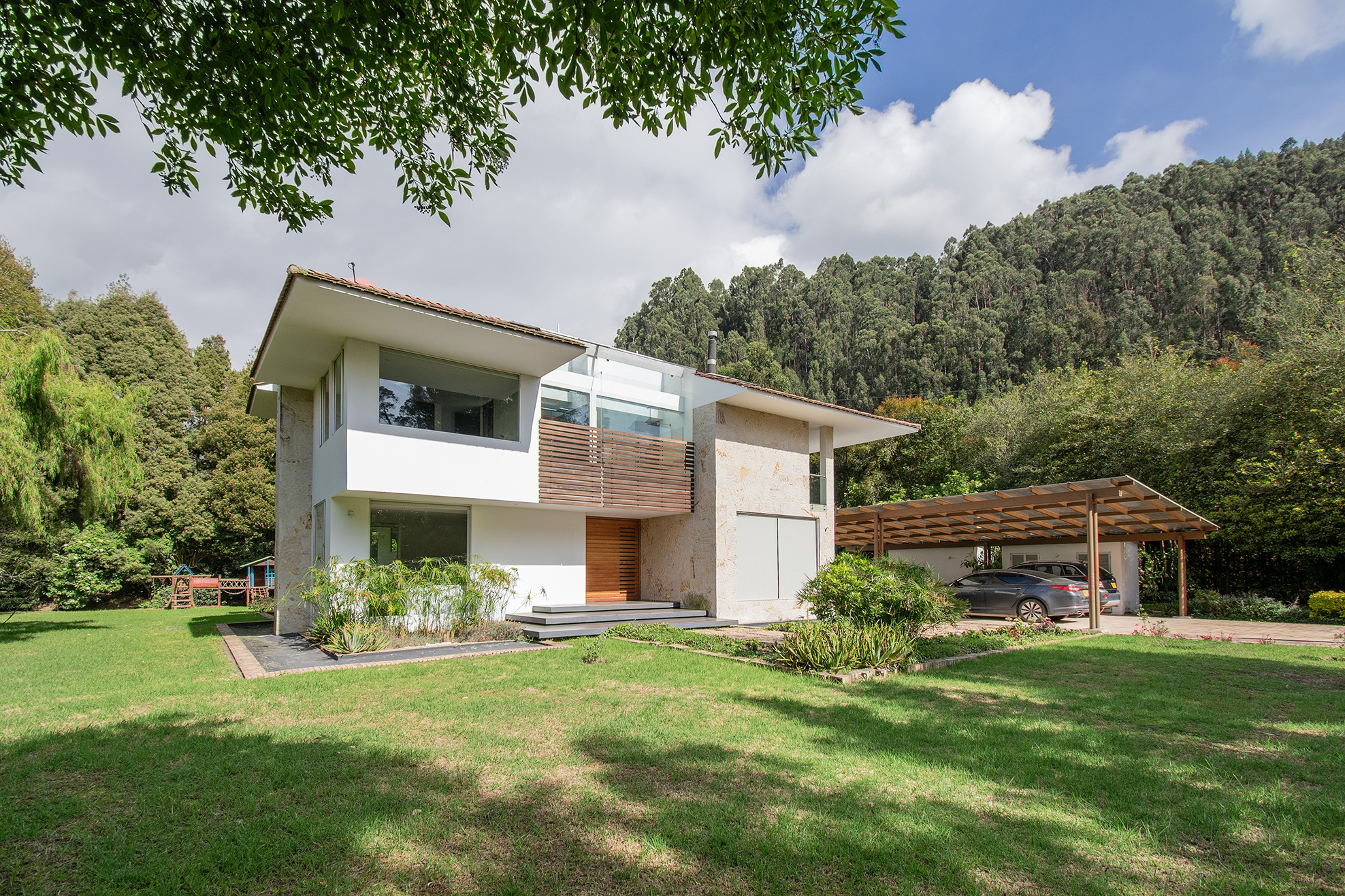 Casa campestre en conjunto cerrado para arriendo en Cajicá