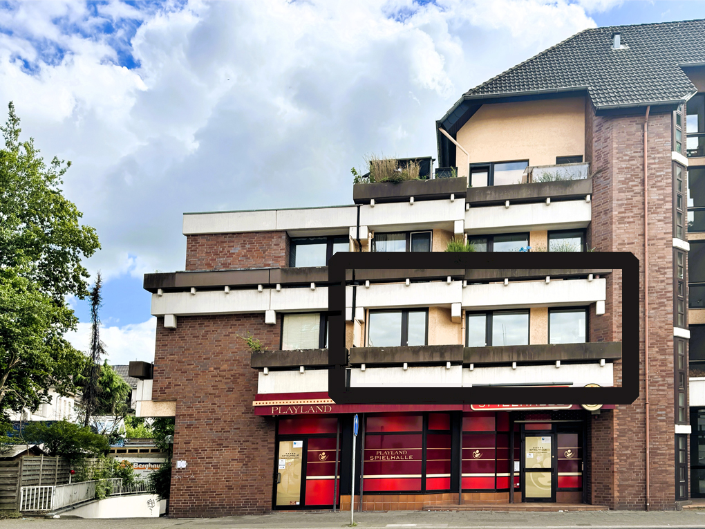 Erstbezug nach Renovierung - barrierefreie 3-Zimmer-Wohnung mit Lift, Balkon und Tiefgarage im Zentrum von Moers