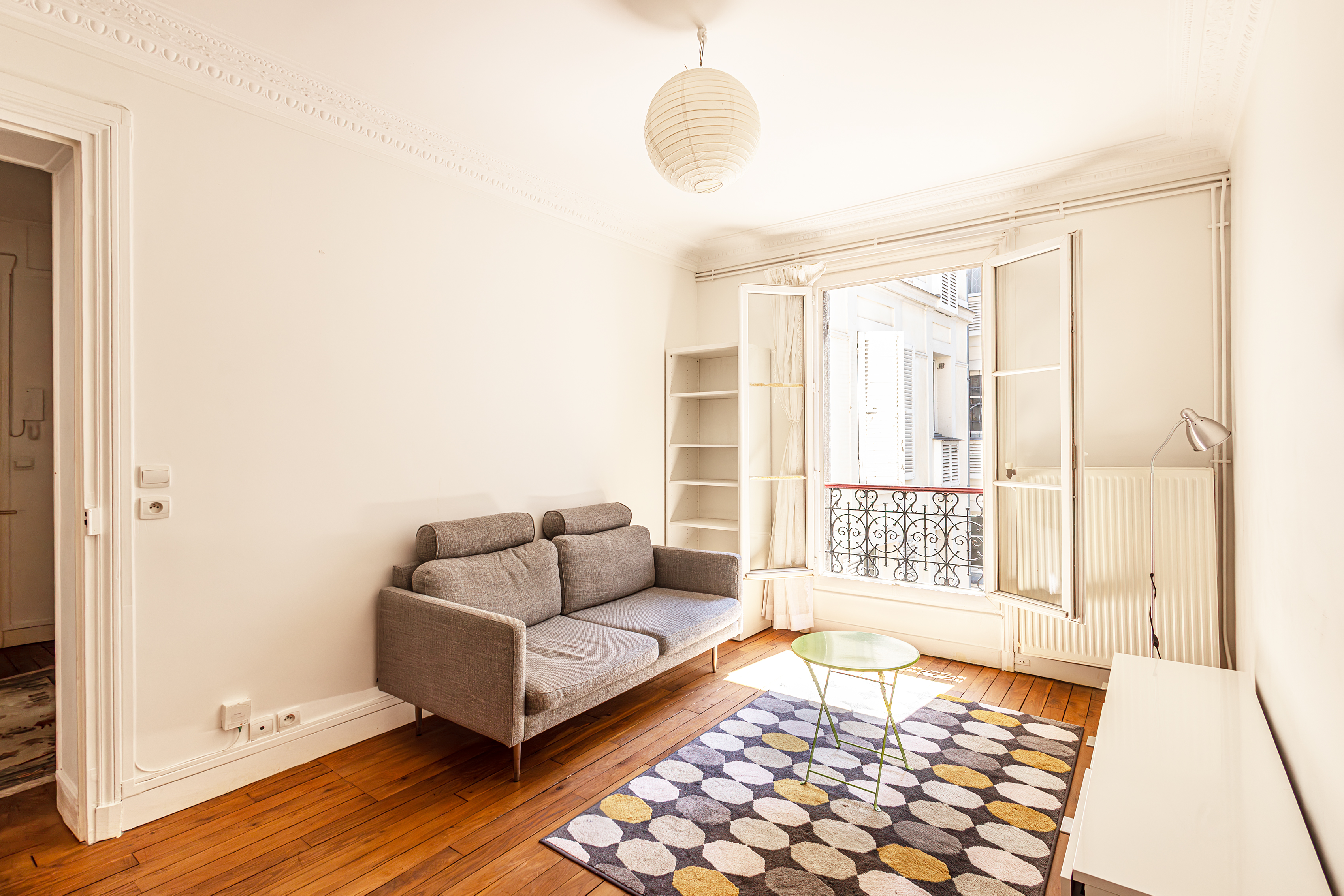 PARIS 15th – SAINT-LAMBERT / CONVENTION – OLD-WORLD CHARM