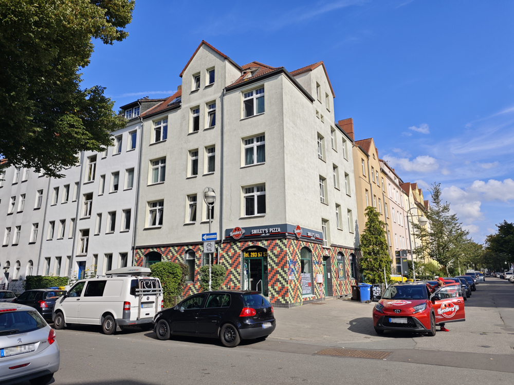 WGH mit 7 WE und langfristigem Gewerbemieter in der KTV