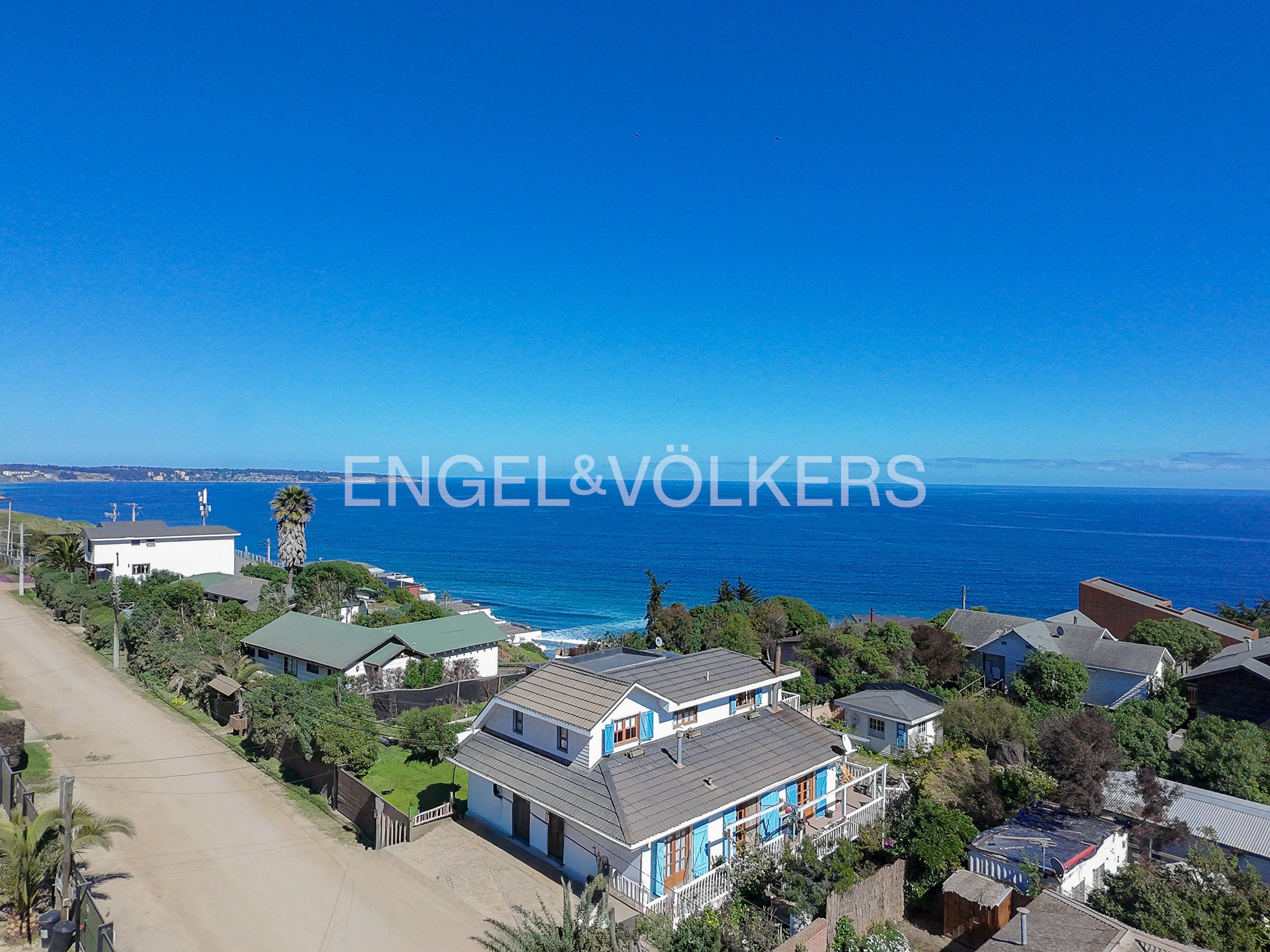 Casa en Venta con Vista al Mar en Maitencillo