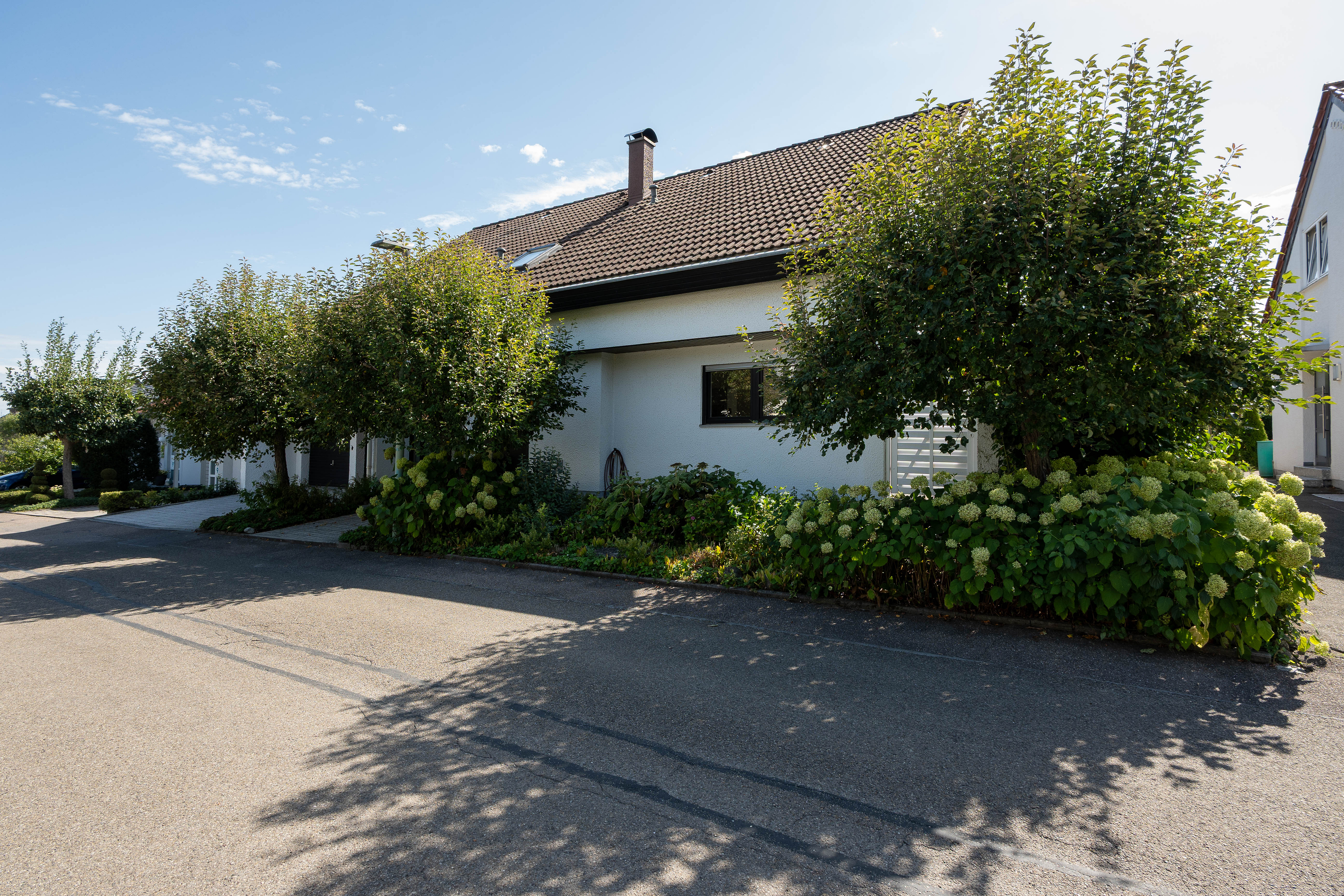 Gepflegtes Einfamilienhaus mit Einliegerwohnung und traumhaftem Garten