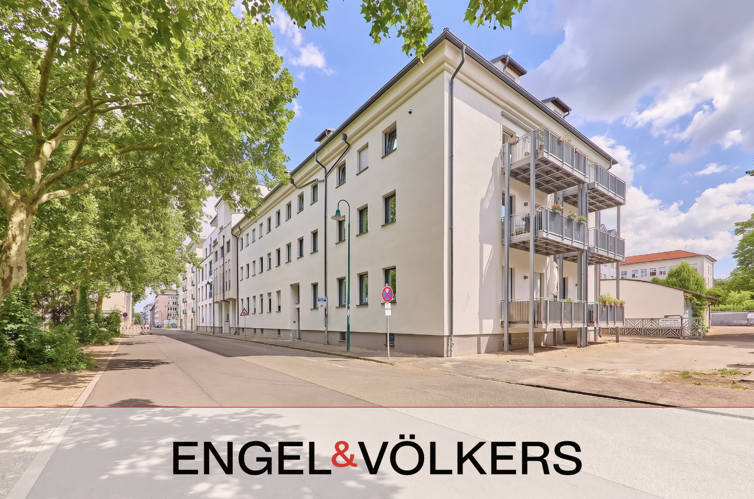 Hochwertig kernsanierte Eigentumswohnung - Stilvolle Eleganz trifft moderne Wohnkultur in zentraler Lage
