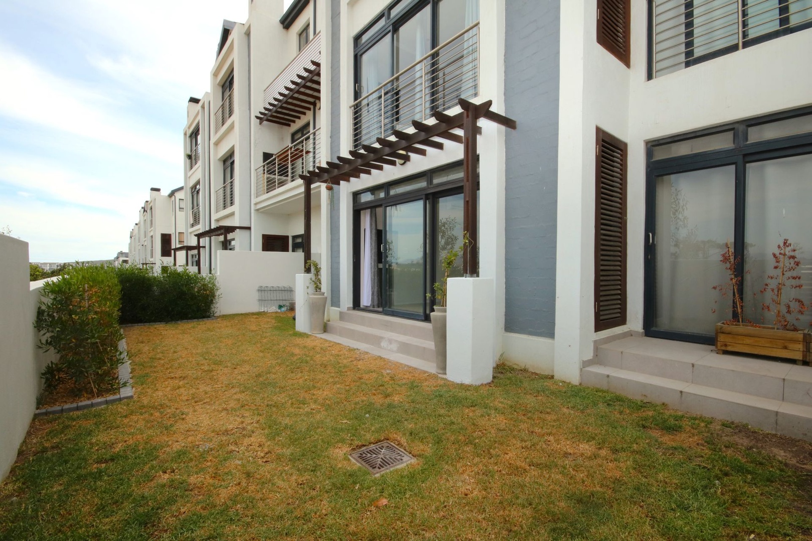 3 Bedroom, Ground floor apartment to Rent in Sitari