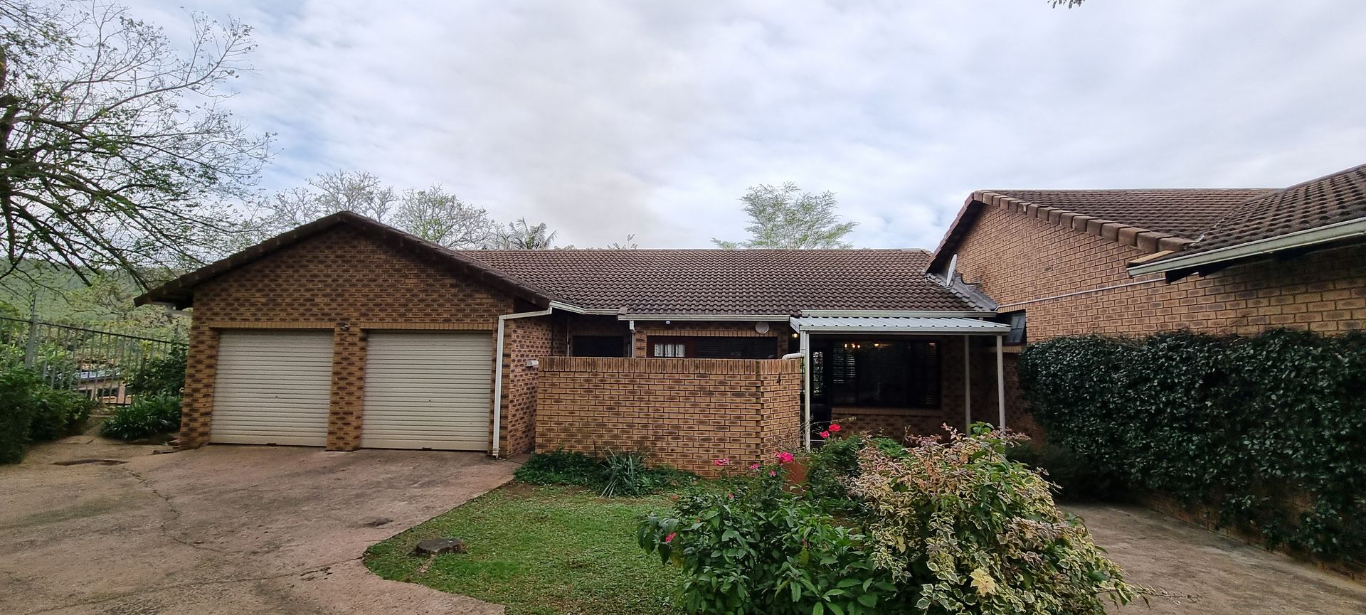 Simplex Supreme in Chase Valley Heights