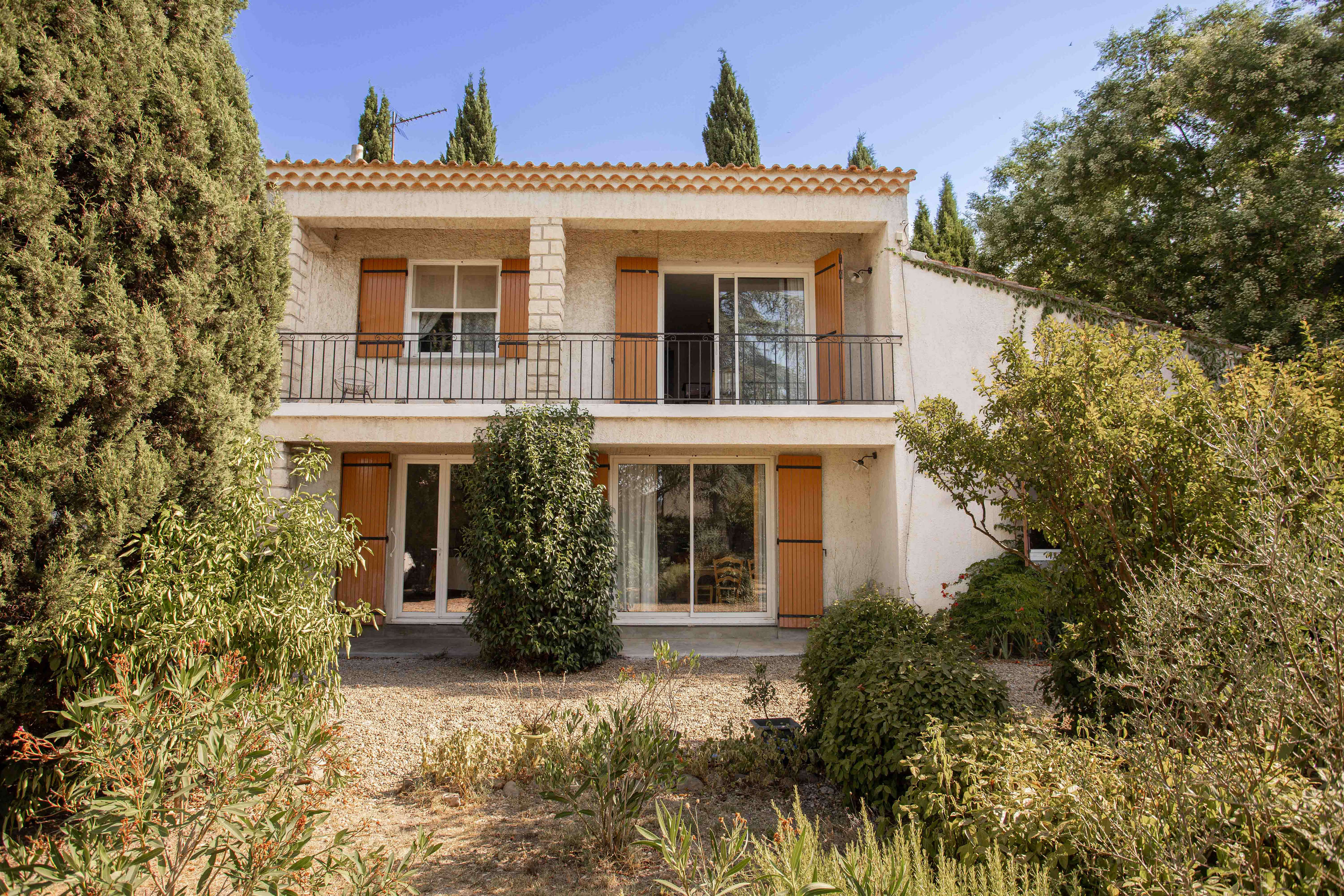 Quiet house with garden, within walking distance of the village
