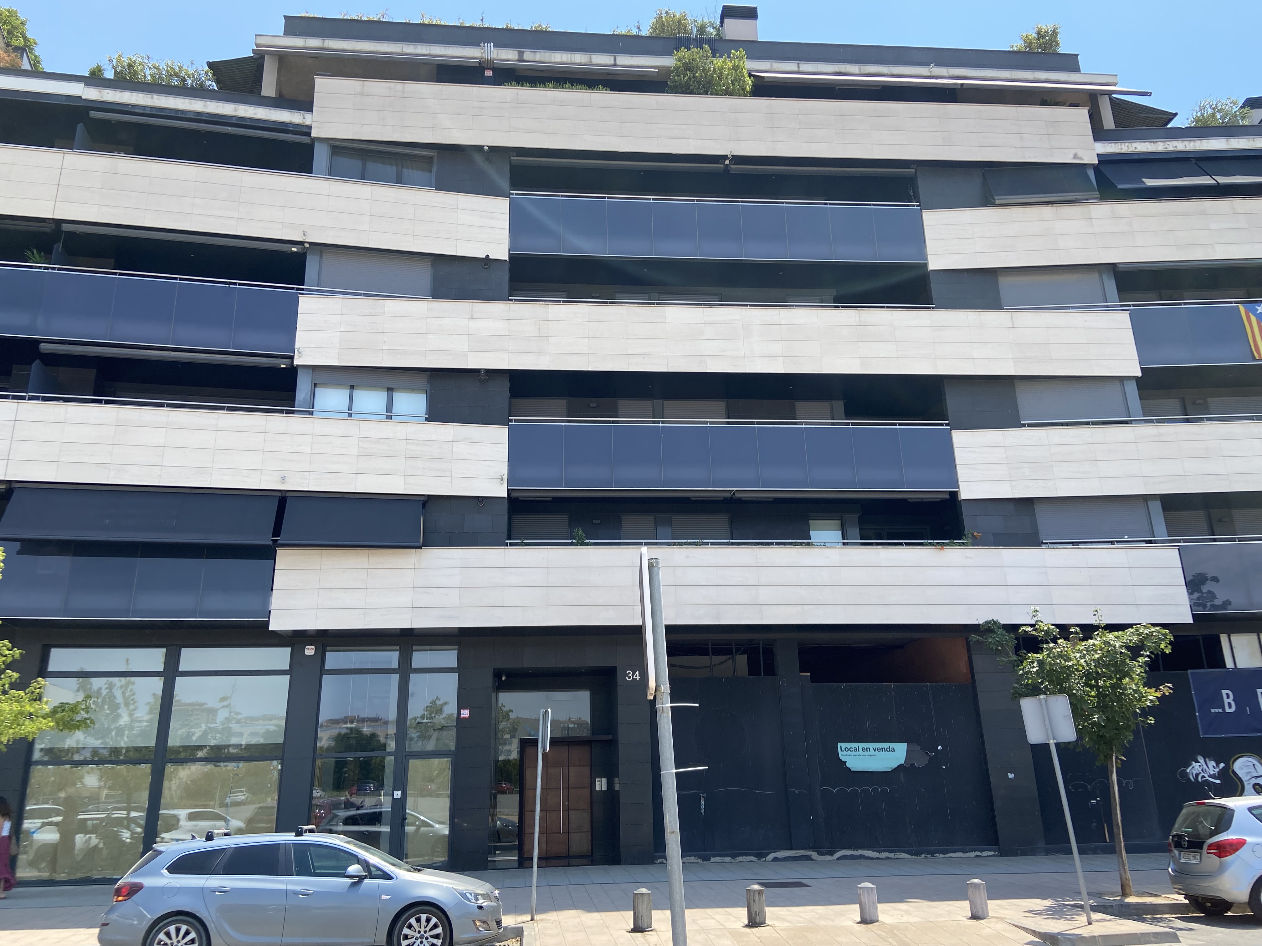 AMPLIO LOCAL COMERCIAL