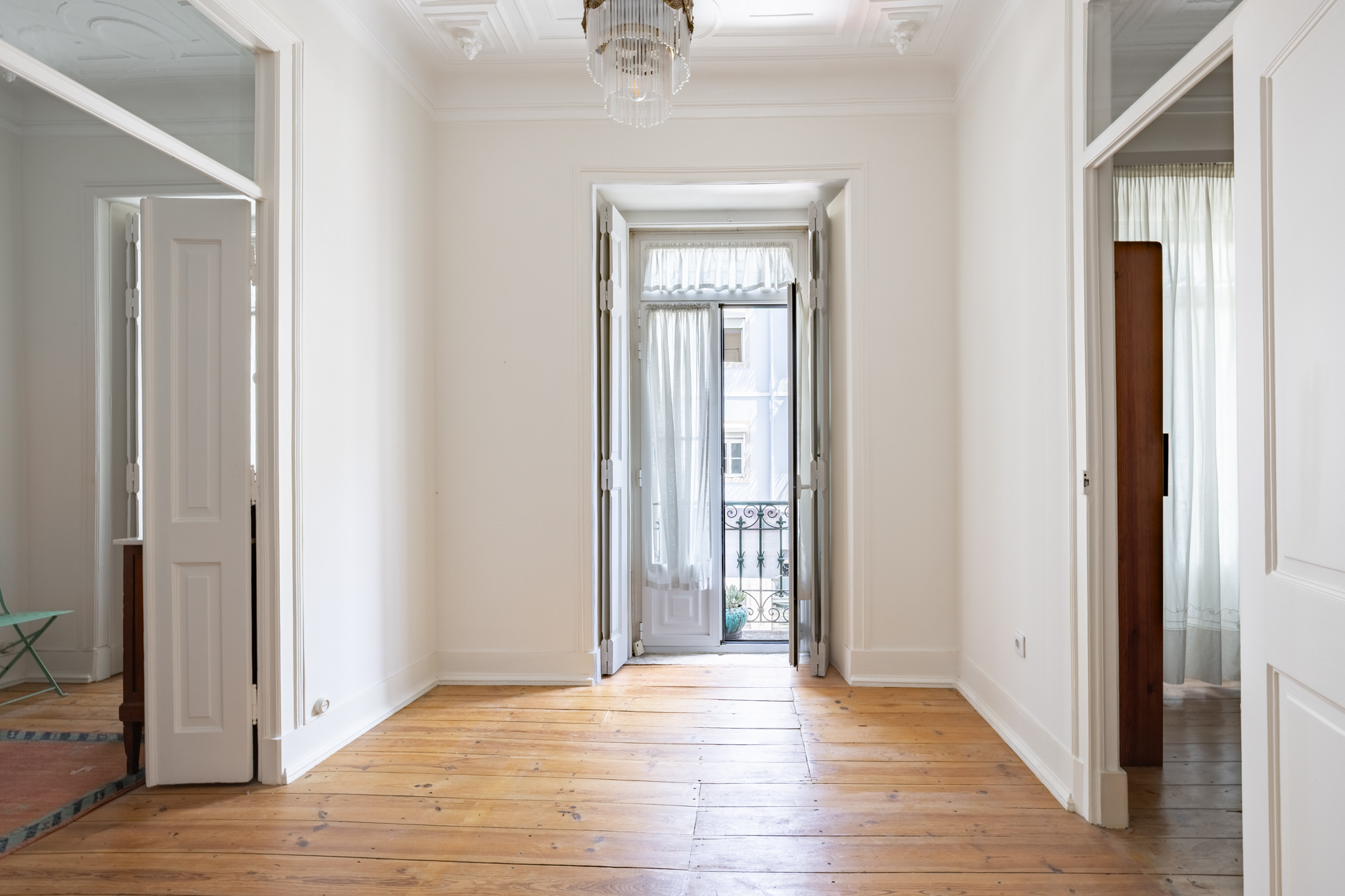 Apartamento T5 de charme junto à Praça José Fontana