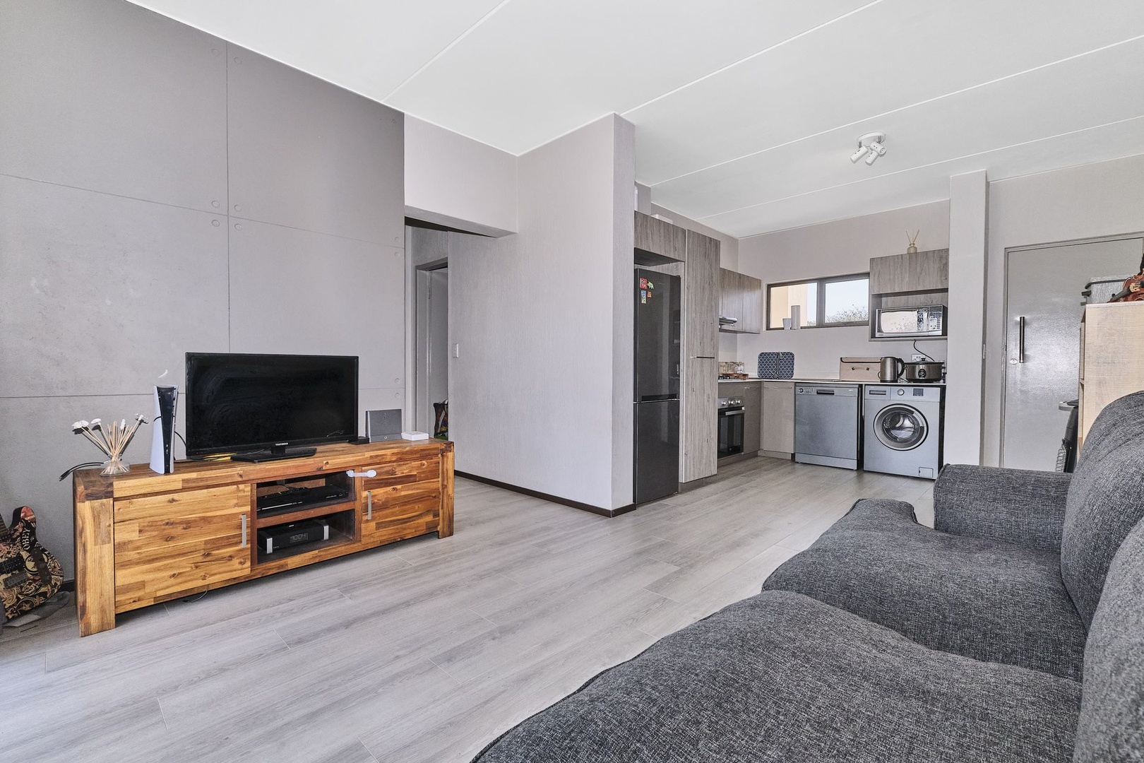 Cosy 2bed Apartment in Broadacres