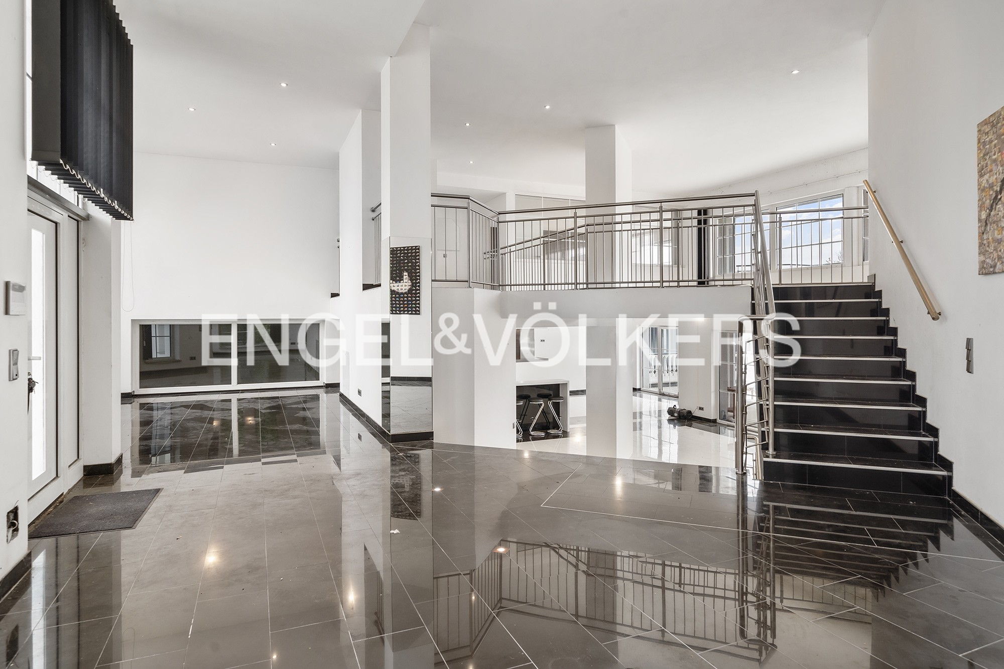 Moderne Villa mit traumhaftem Ausblick am wunderschönen Gießhübl