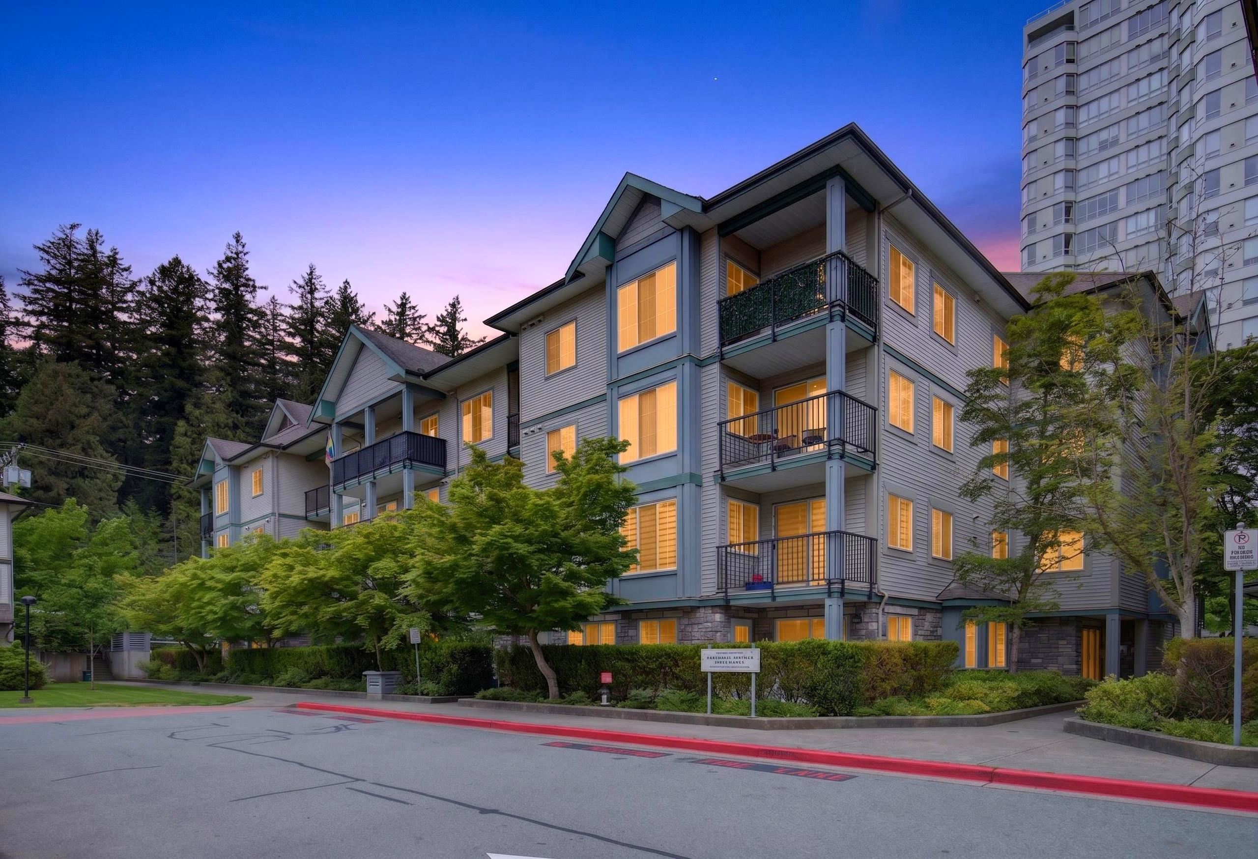 One Bedroom, 1-Bath Suite in Chatsworth Gardens!