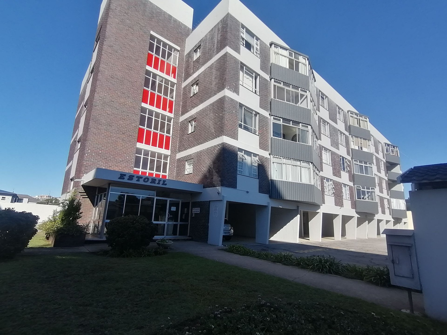 1 Bedroom Apartment For Sale in St Georges Park