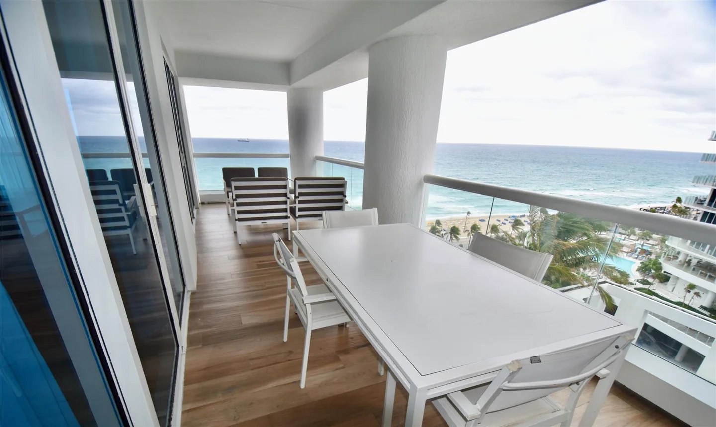 Luxurious Direct Ocean Condo in Fort Lauderdale Beach