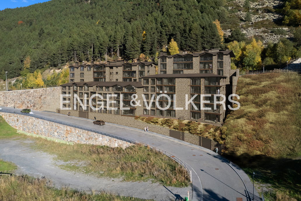 New development with awesome views in Soldeu