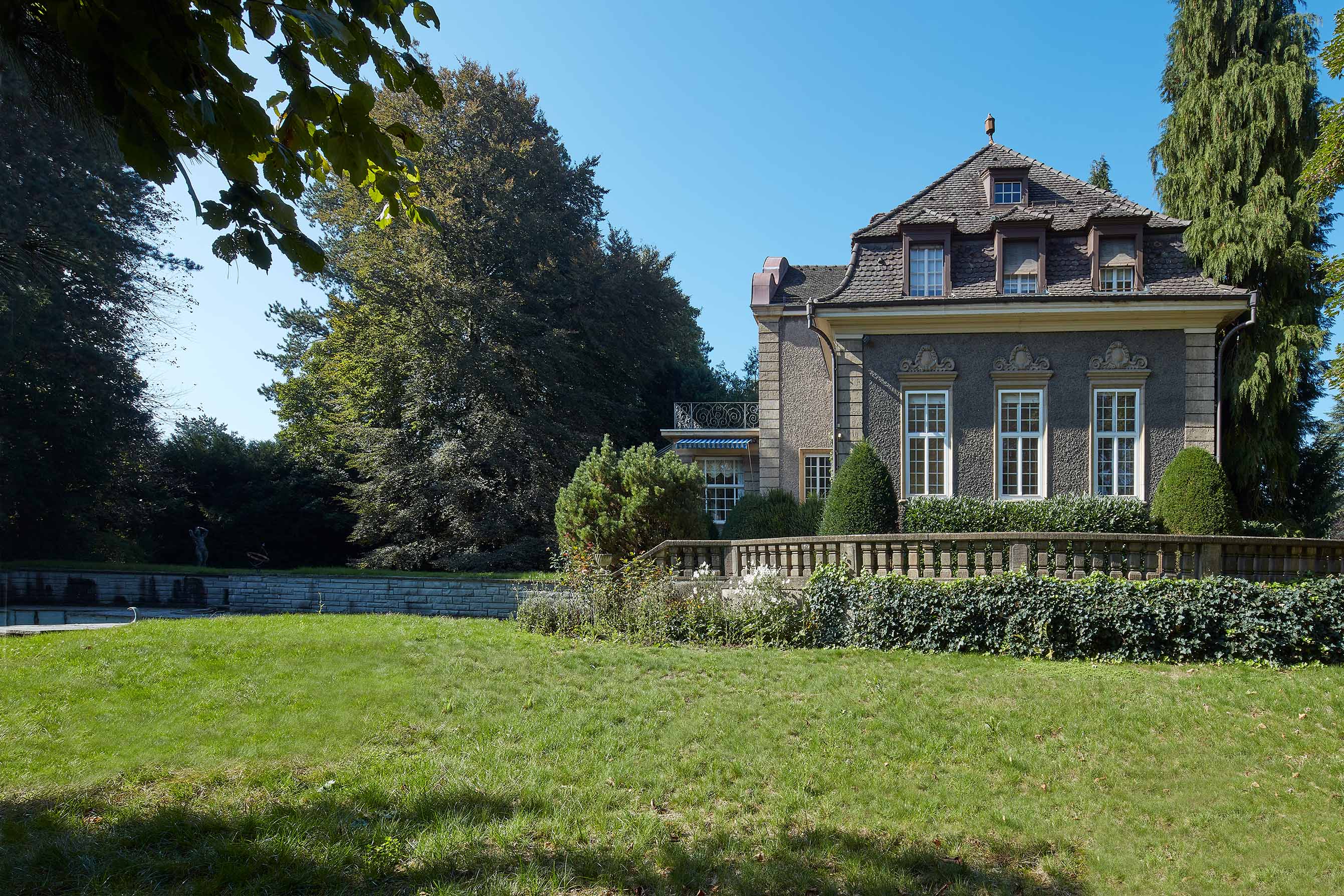 Elegant Heritage - Living on the Bruderholz
