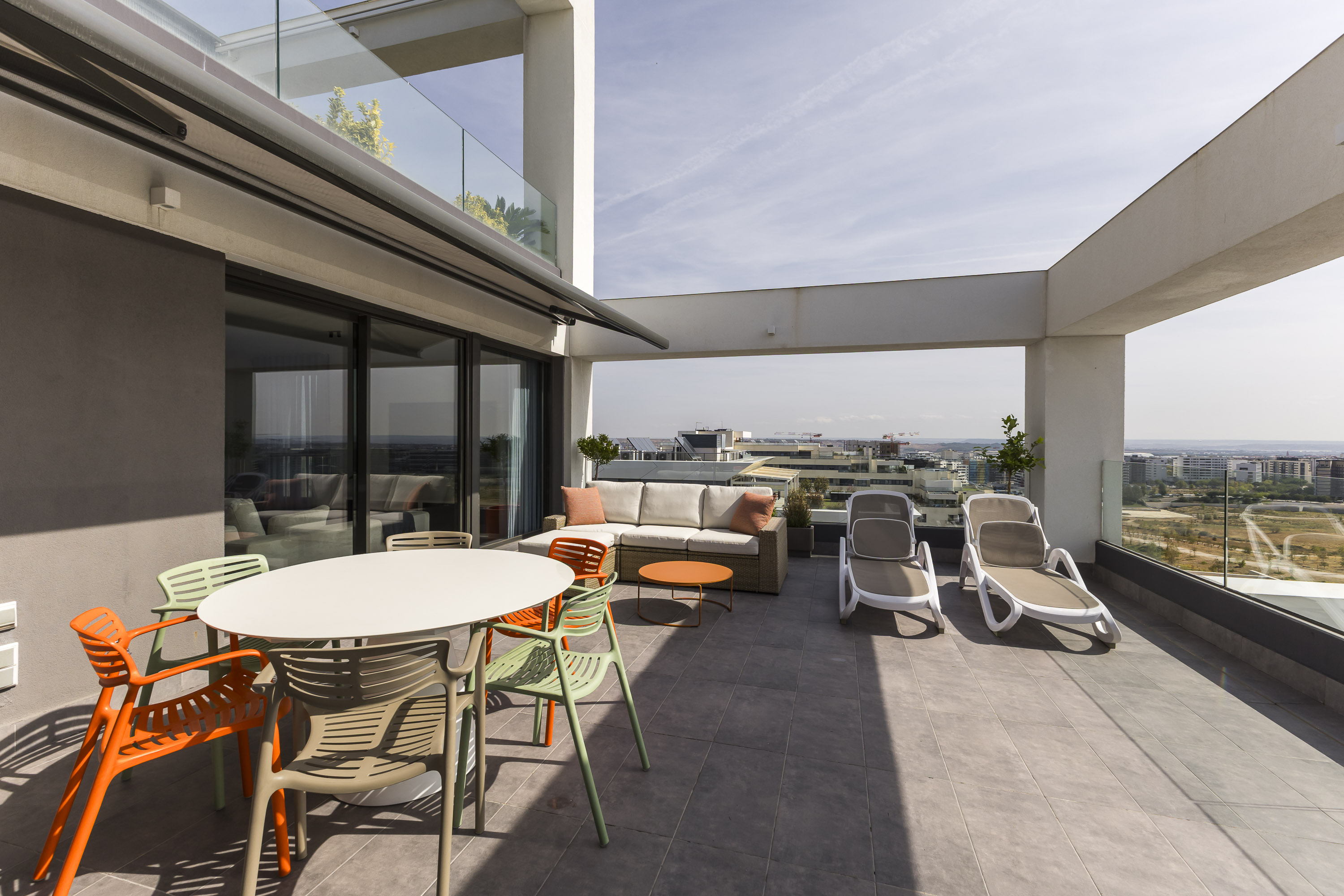 Furnished designer home in Valdebebas