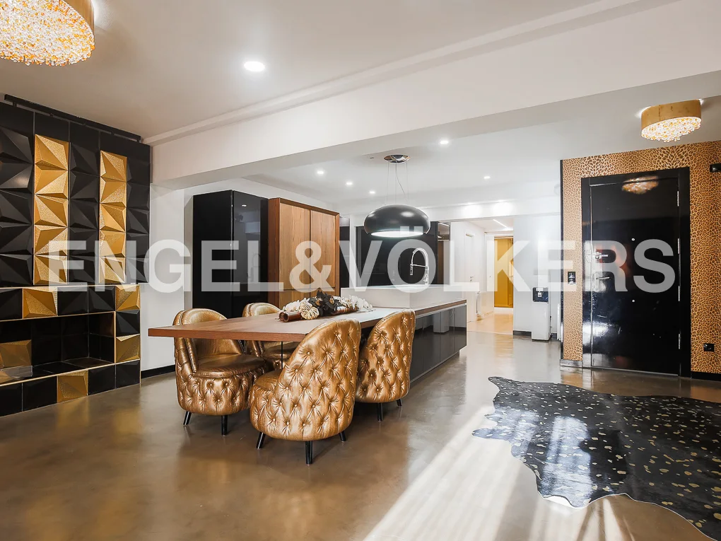 Exclusive property in the center of Valencia