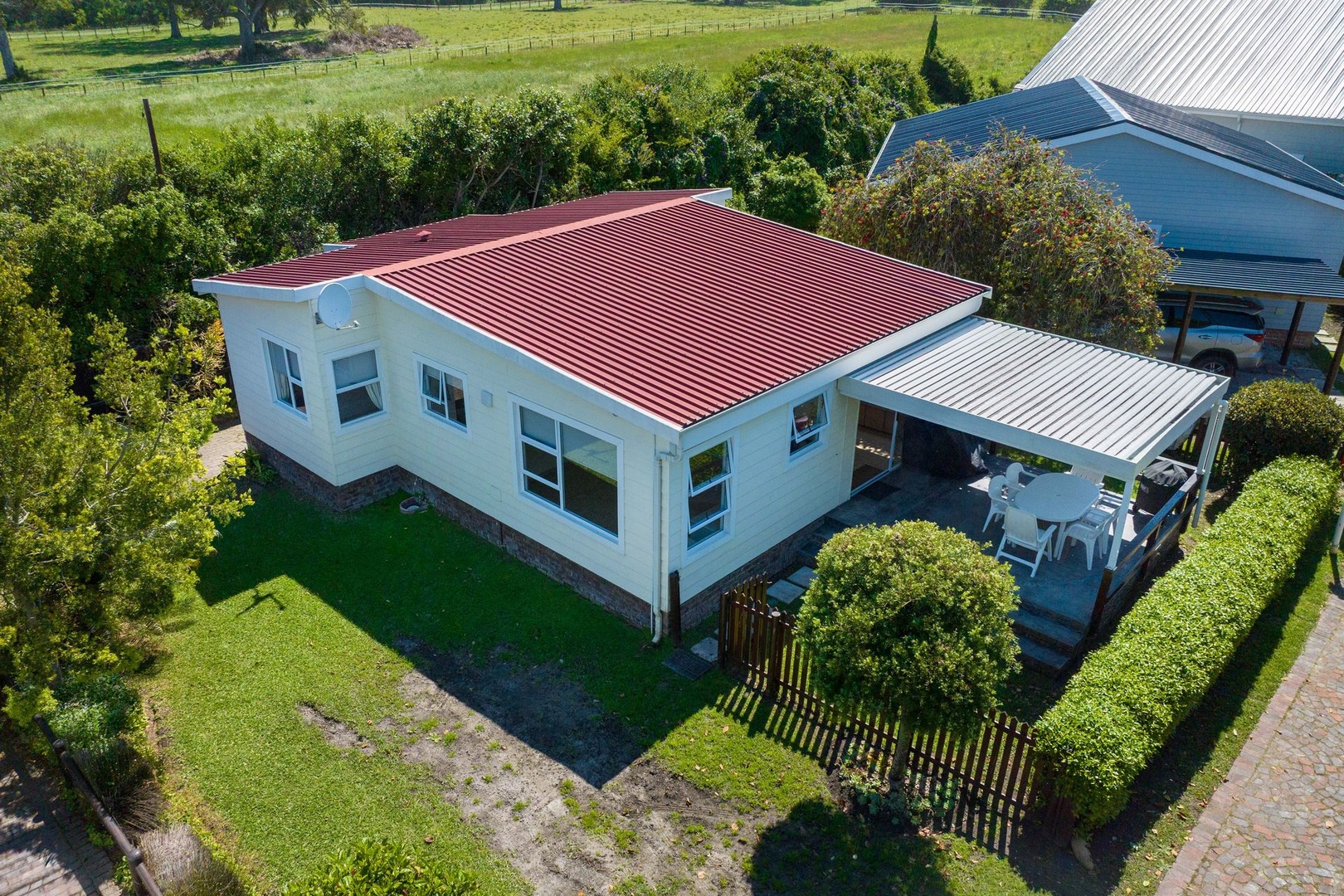650 m from the beach – 3-Bedroom Home in The Dunes