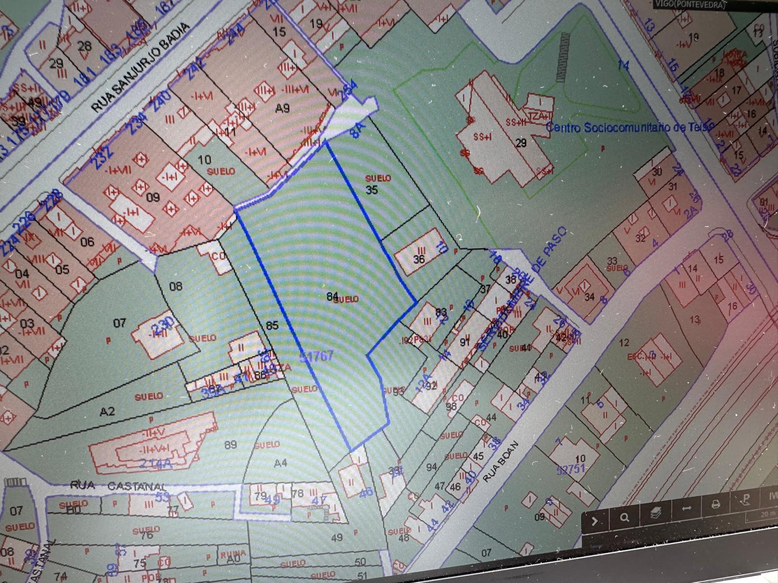 Digital cadastral map showing a highlighted plot of land in blue, surrounded by numbered land parcels and street names. [AI-generated text]